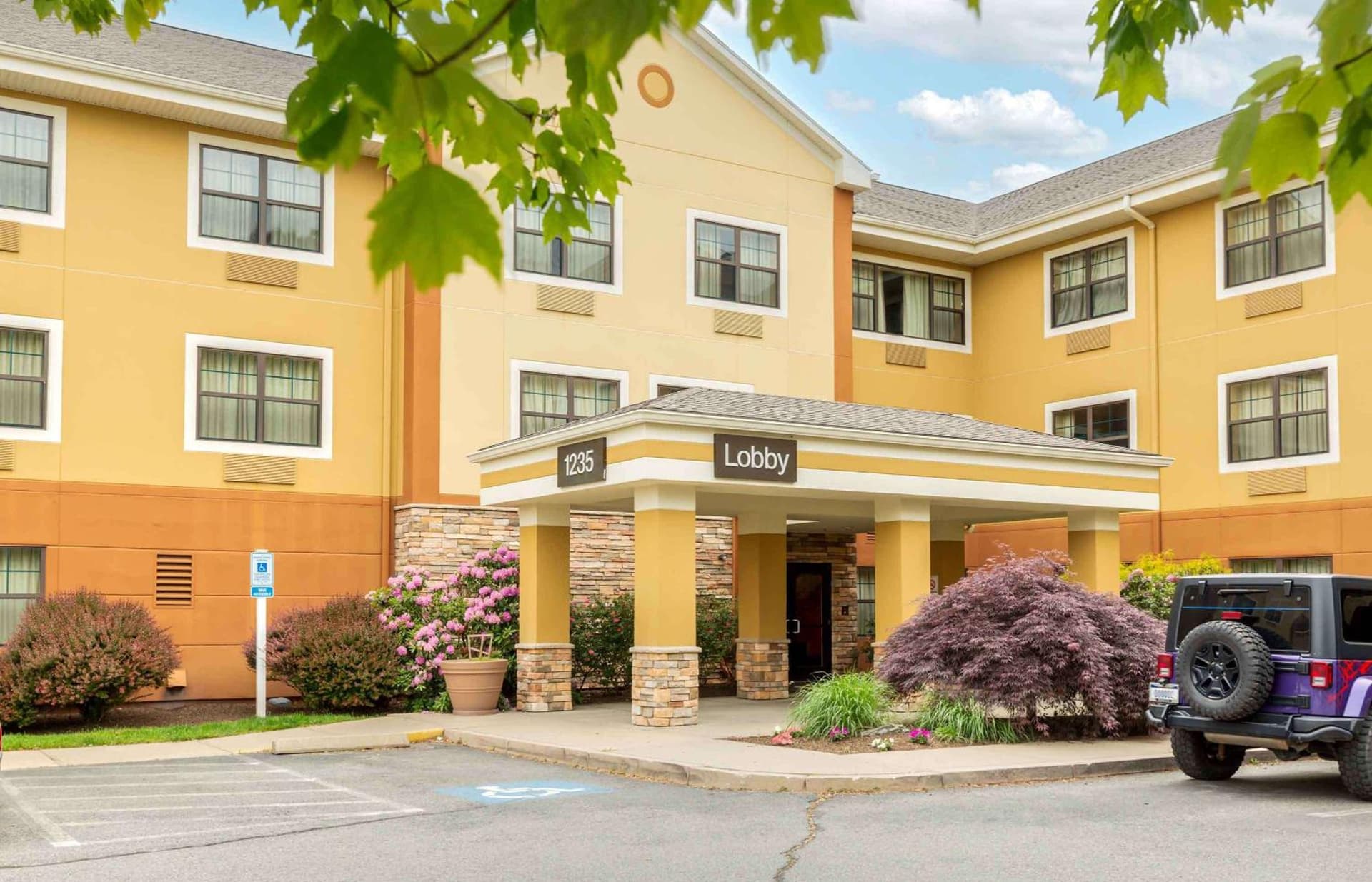Extended Stay America - Providence - West Warwick interior in West Warwick, RI — gallery photo 2