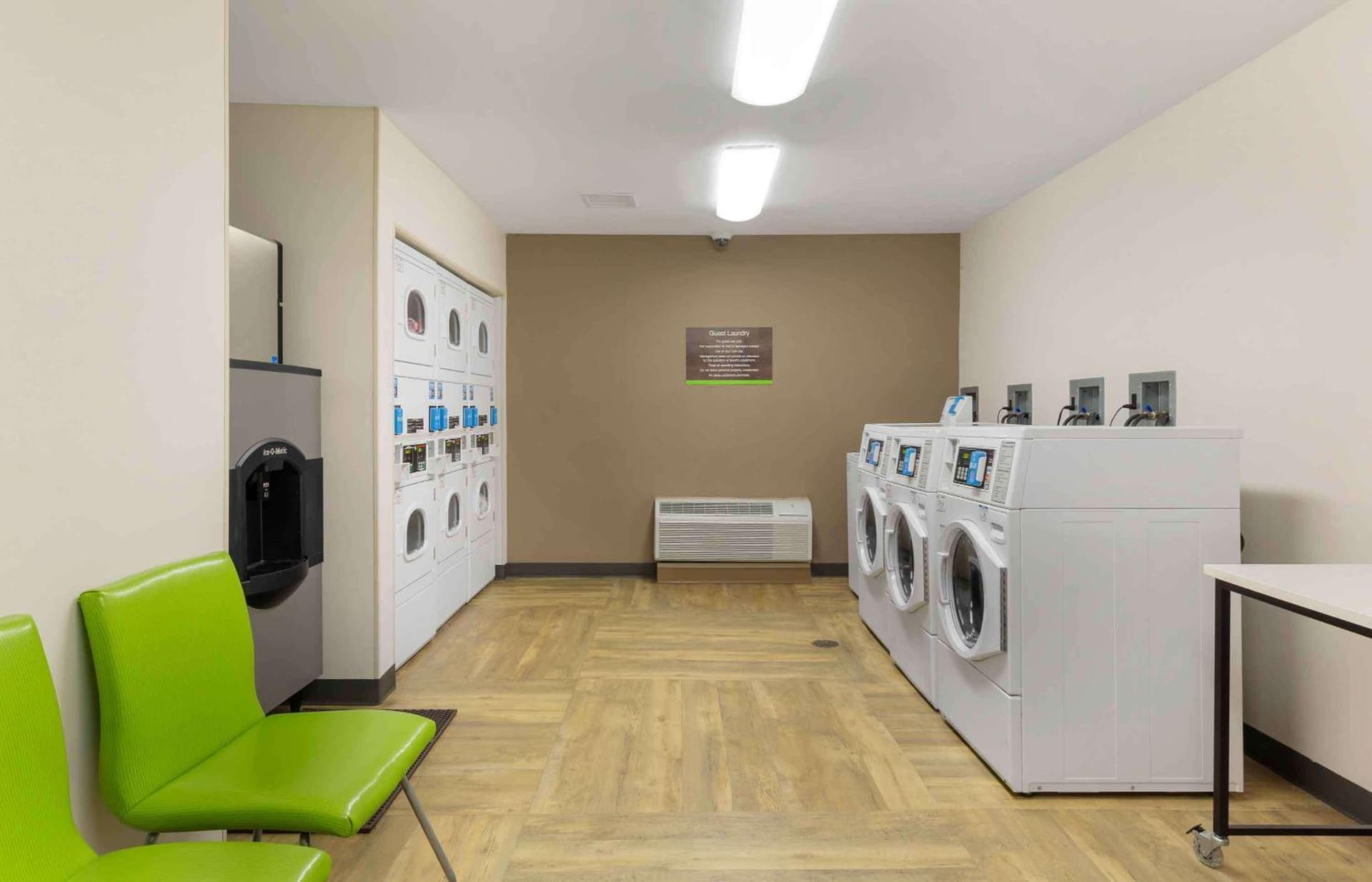 Extended Stay America Premier Suites - Providence - East Providence gallery photo in East Providence, RI — image 6