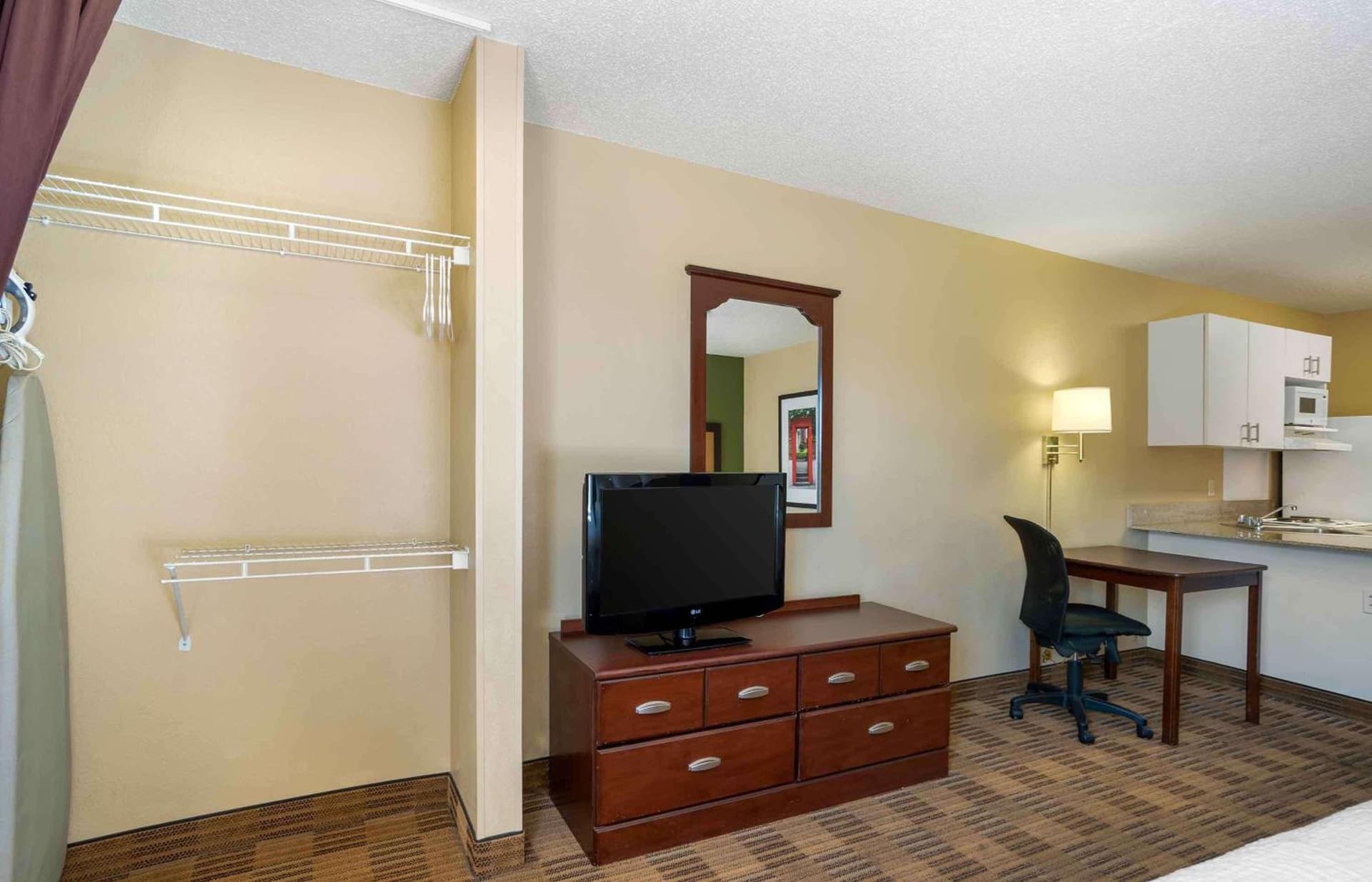 Extended Stay America Suites - Frederick - Westview Dr gallery photo in Frederick, MD — image 53