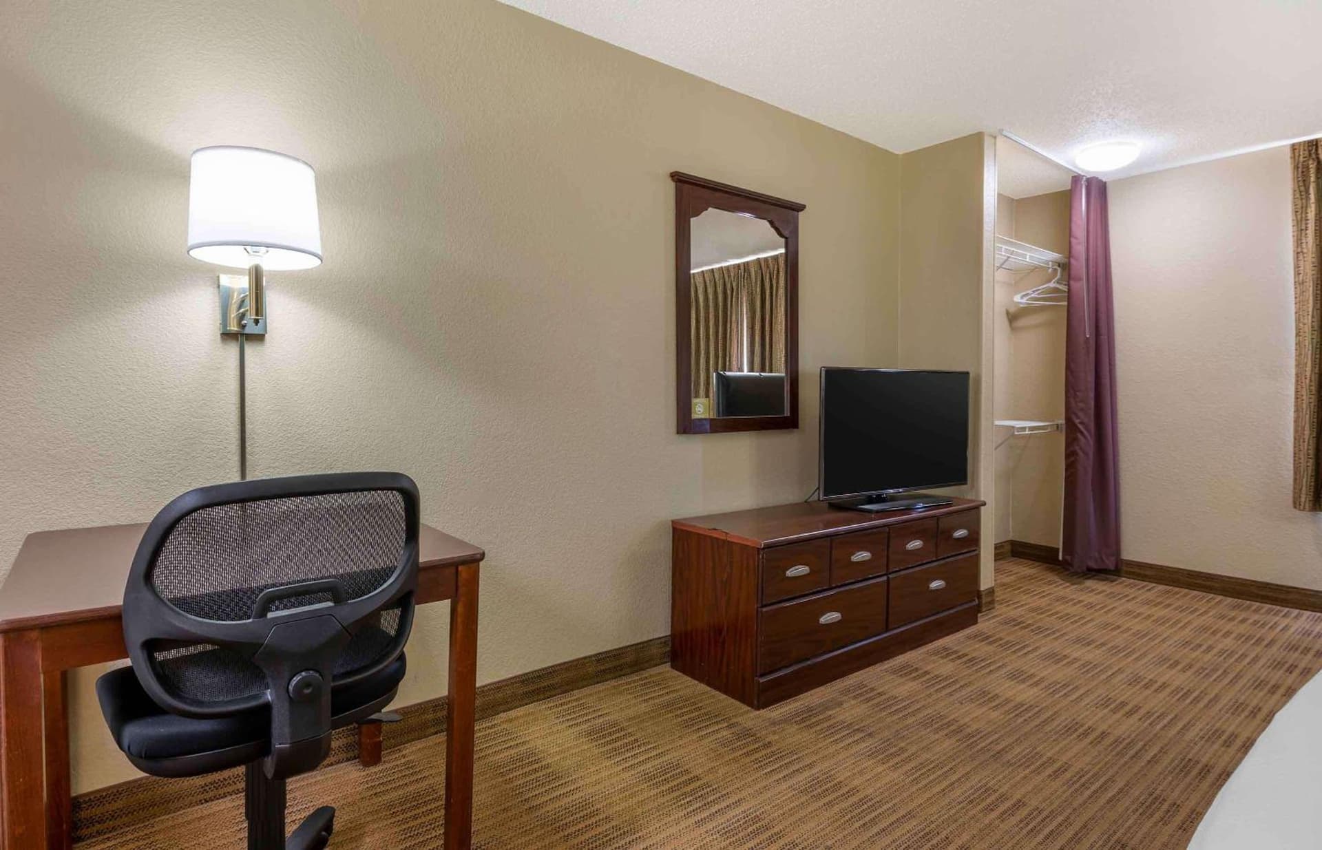 Extended Stay America Suites - Champaign - Urbana gallery photo in Champaign, IL — image 40