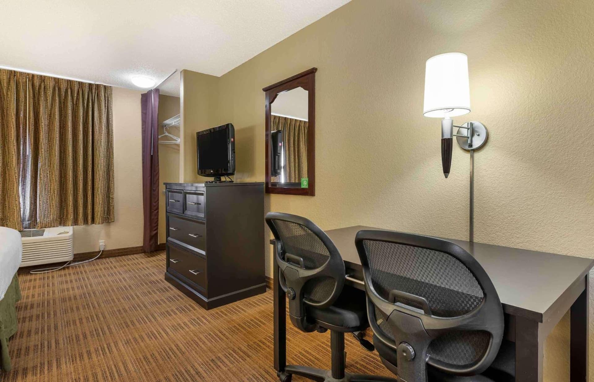 Extended Stay America Suites - Champaign - Urbana gallery photo in Champaign, IL — image 8