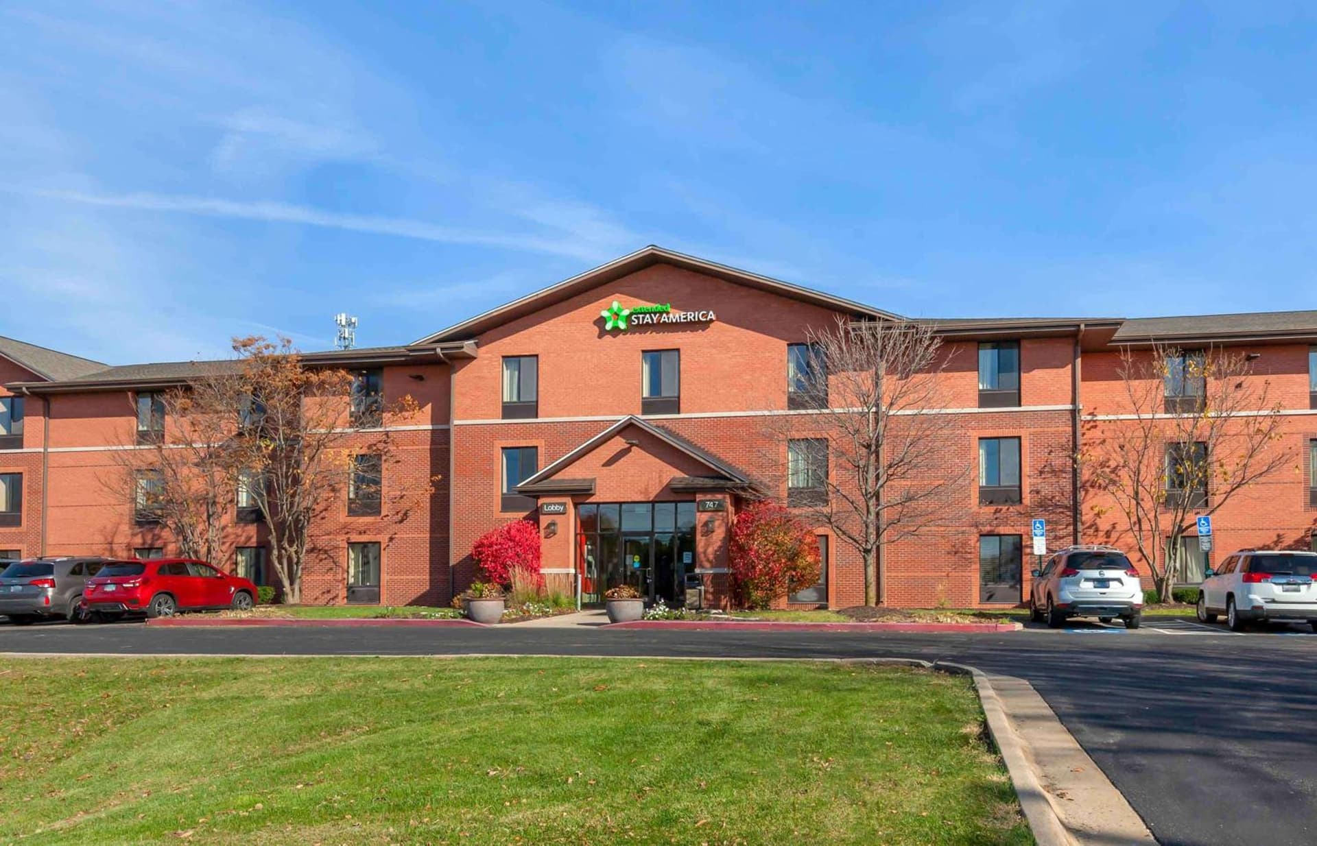 Extended Stay America Select Suites - Rockford - State Street interior in Rockford, IL — gallery photo 2