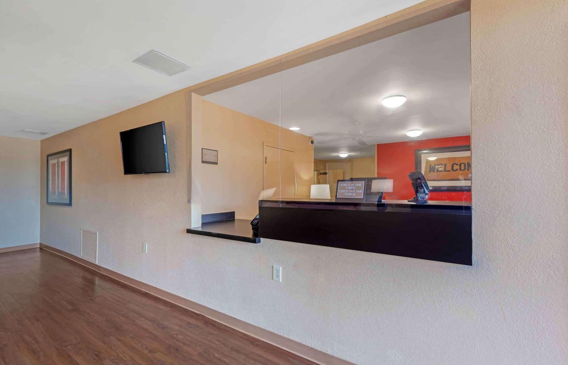 Extended Stay America Select Suites - Rockford - State Street gallery photo in Rockford, IL — image 57