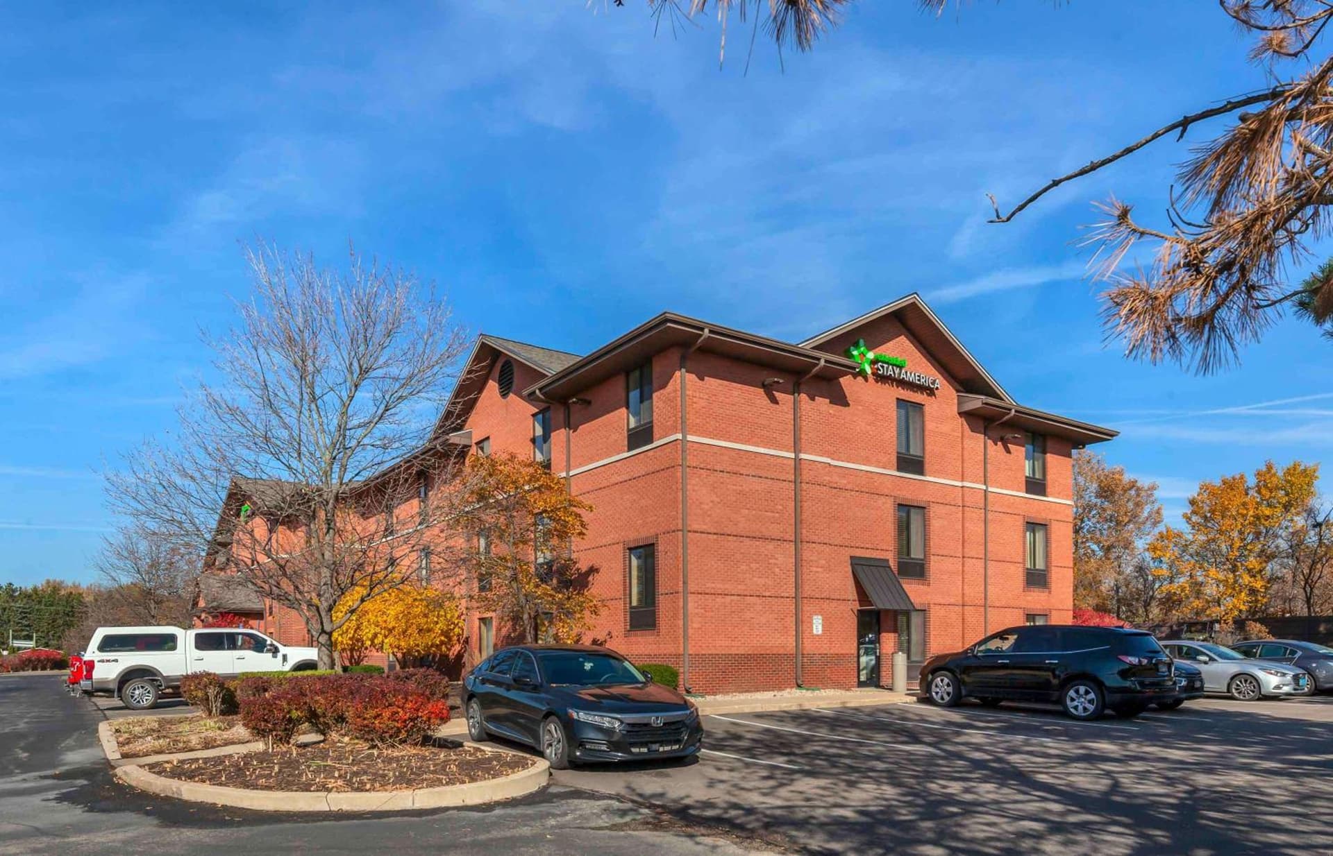 Extended Stay America Select Suites - Rockford - State Street property views in Rockford, IL — gallery photo 3