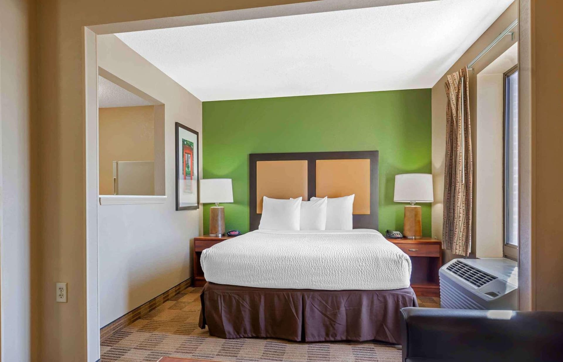 Extended Stay America Select Suites - Rockford - State Street gallery photo in Rockford, IL — image 34