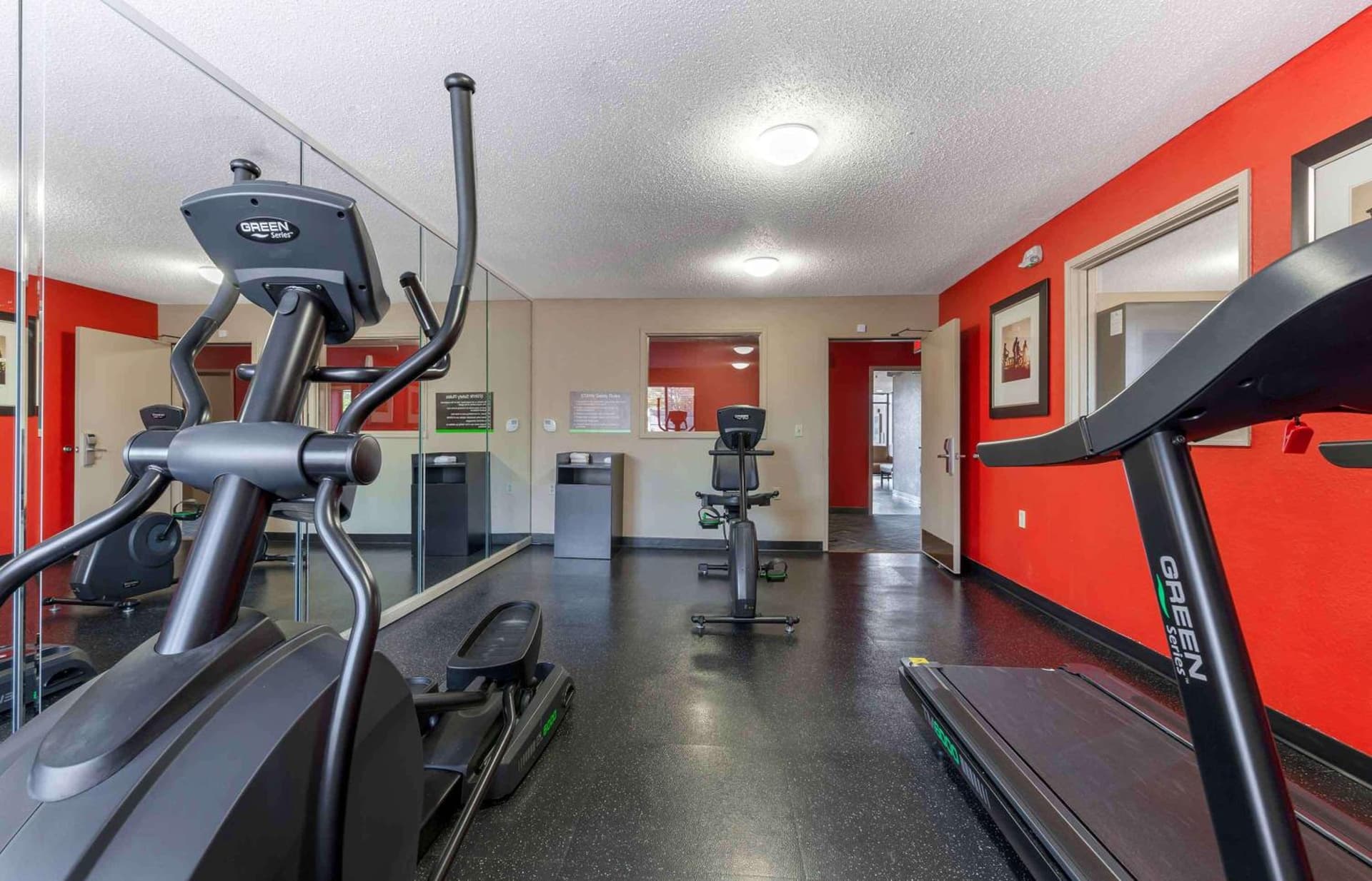 Extended Stay America Select Suites - Rockford - State Street gallery photo in Rockford, IL — image 31