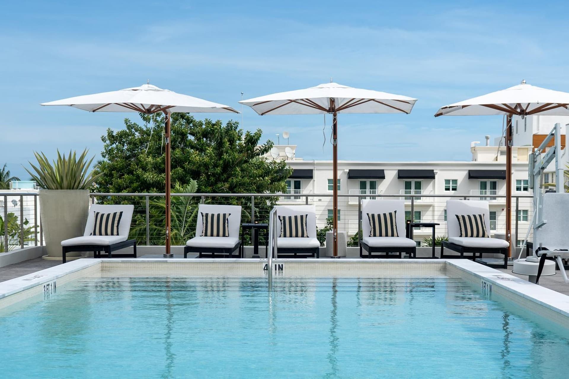 Nassau Suite South Beach, an All Suite Hotel interior in Miami Beach, FL — gallery photo 2