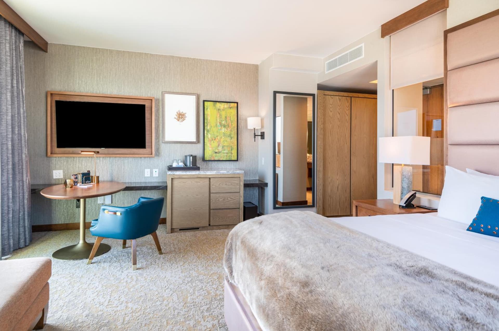 Drey Hotel property views in Dallas, TX — gallery photo 3