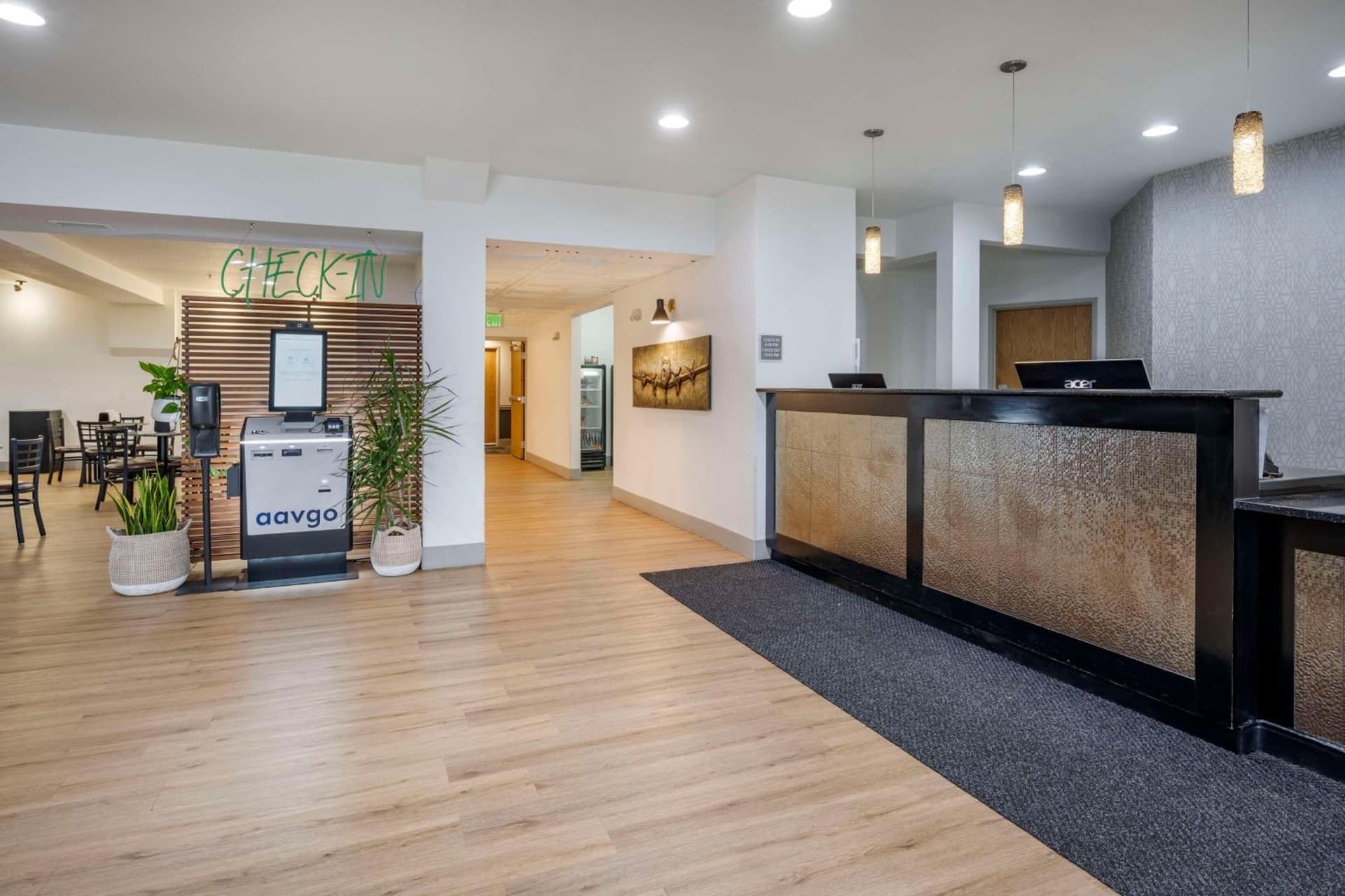 Best Western PLUS Peppertree Airport Inn interior in Spokane, WA — gallery photo 2