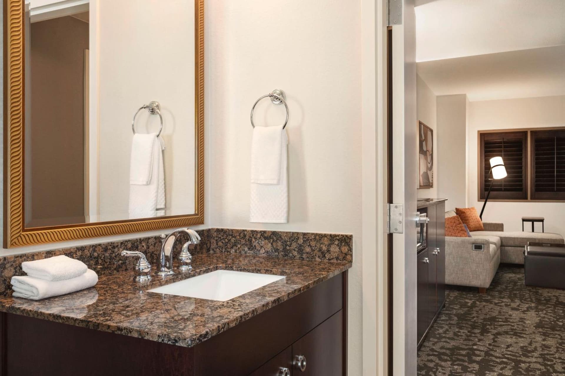 Embassy Suites by Hilton Orlando Lake Buena Vista South gallery photo in Kissimmee, FL — image 109