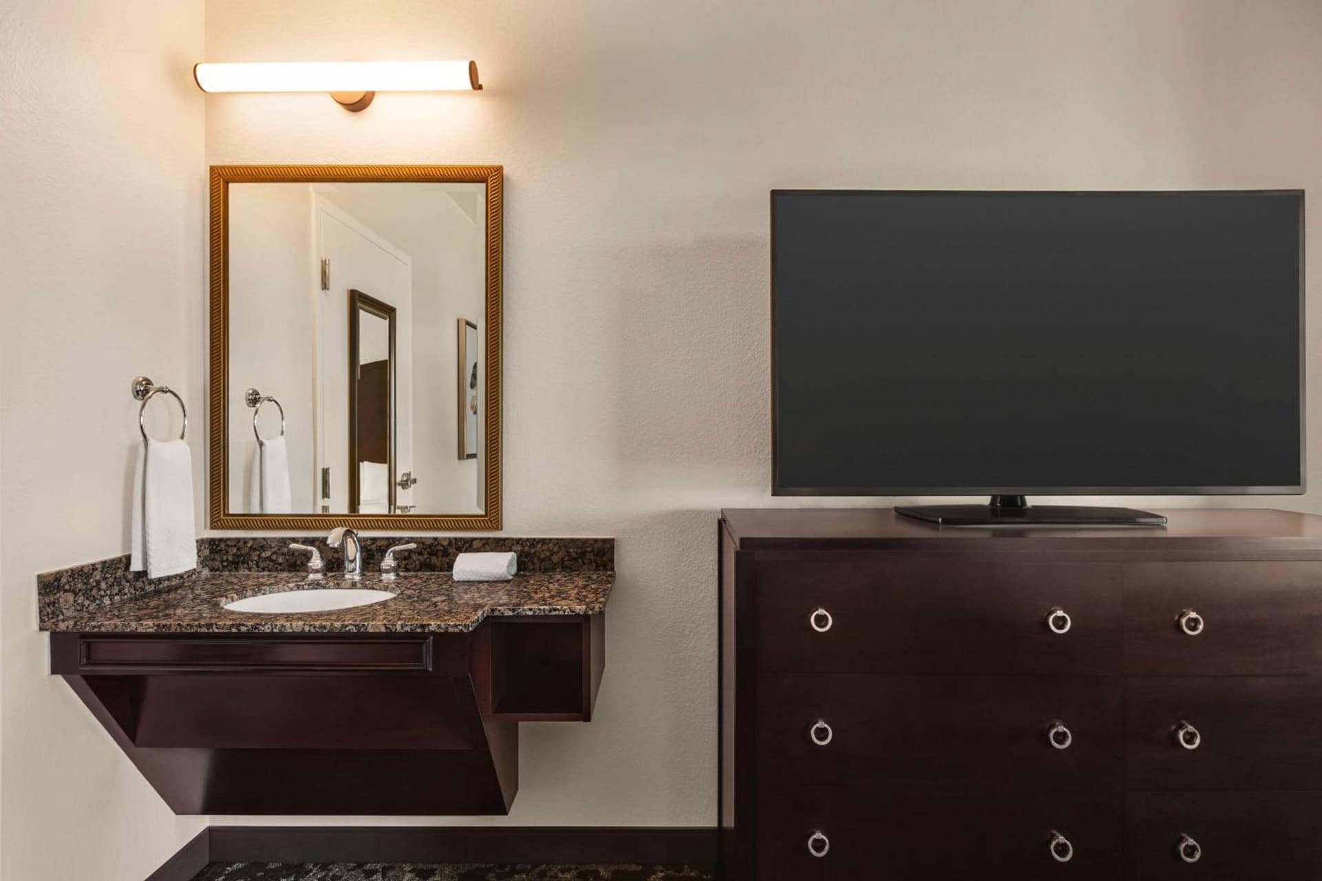Embassy Suites by Hilton Orlando Lake Buena Vista South gallery photo in Kissimmee, FL — image 33