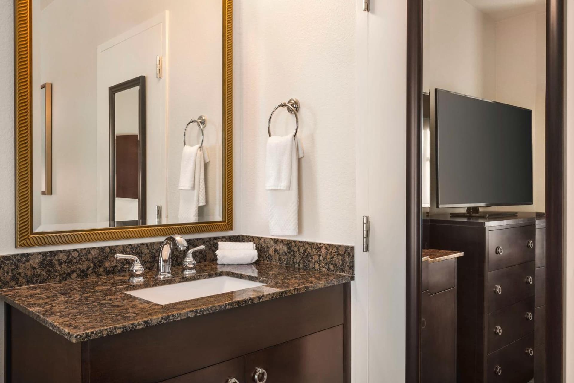 Embassy Suites by Hilton Orlando Lake Buena Vista South gallery photo in Kissimmee, FL — image 20