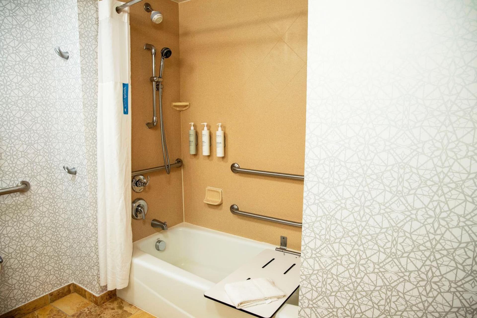 Hampton Inn & Suites Jacksonville gallery photo in Jacksonville, NC — image 37