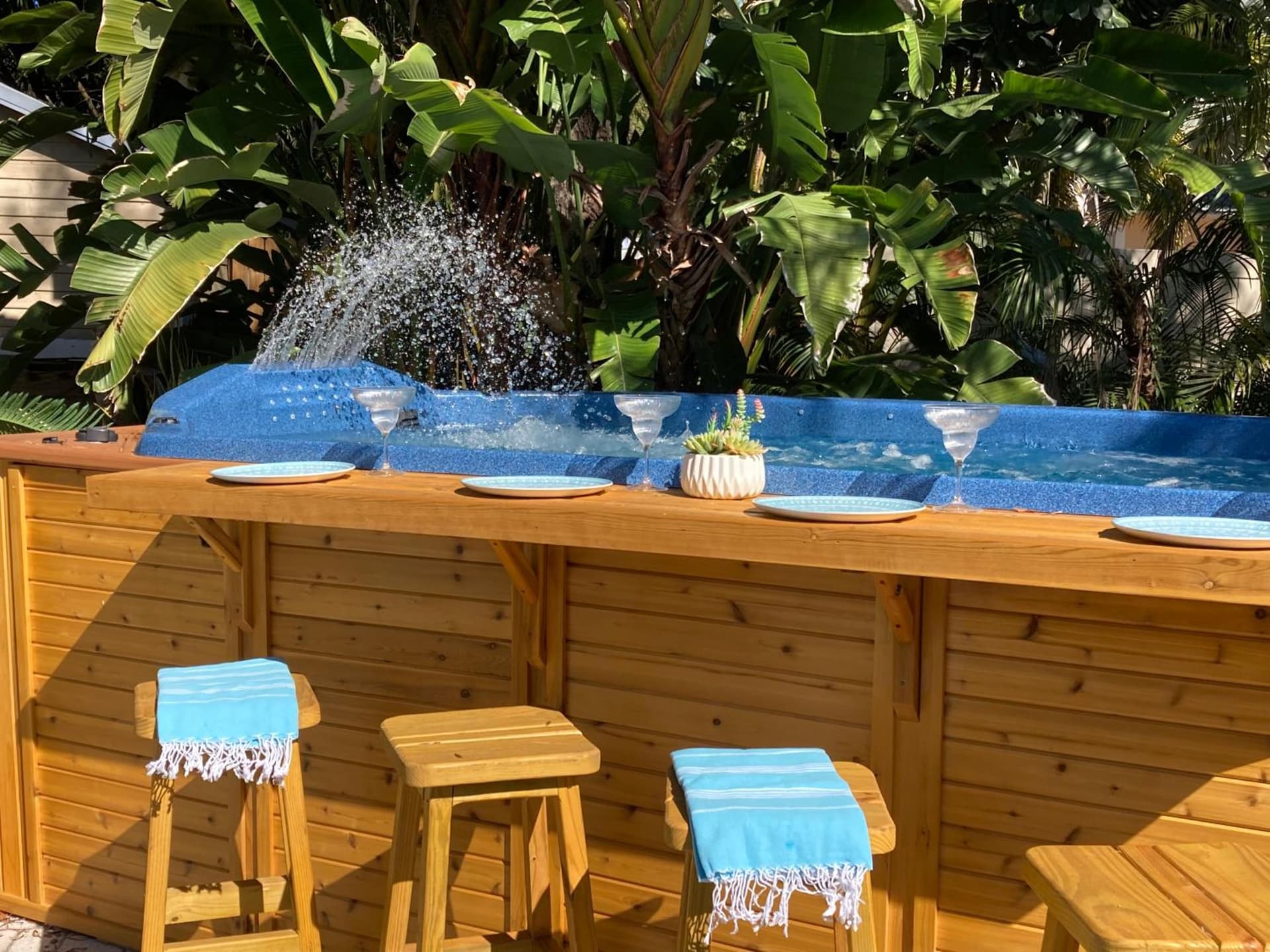 3Gulls Inn Ozona-Boutique Hotel-Steps from Restaurants & Brewery-SwimSpa Pool-Pet Friendly gallery photo in Palm Harbor, FL — image 43