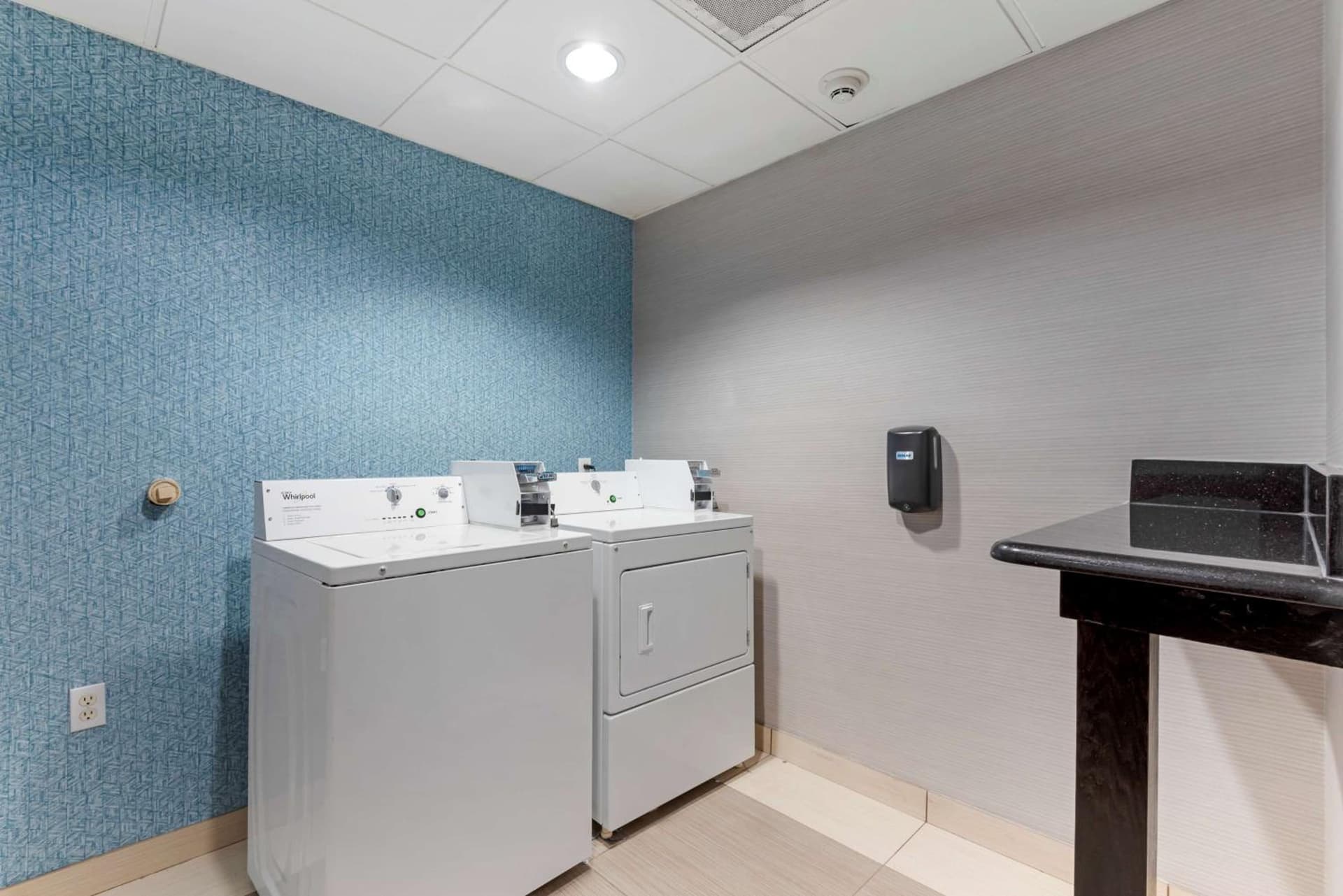 Best Western Plus Arlington North Hotel & Suites gallery photo in Arlington, TX — image 18