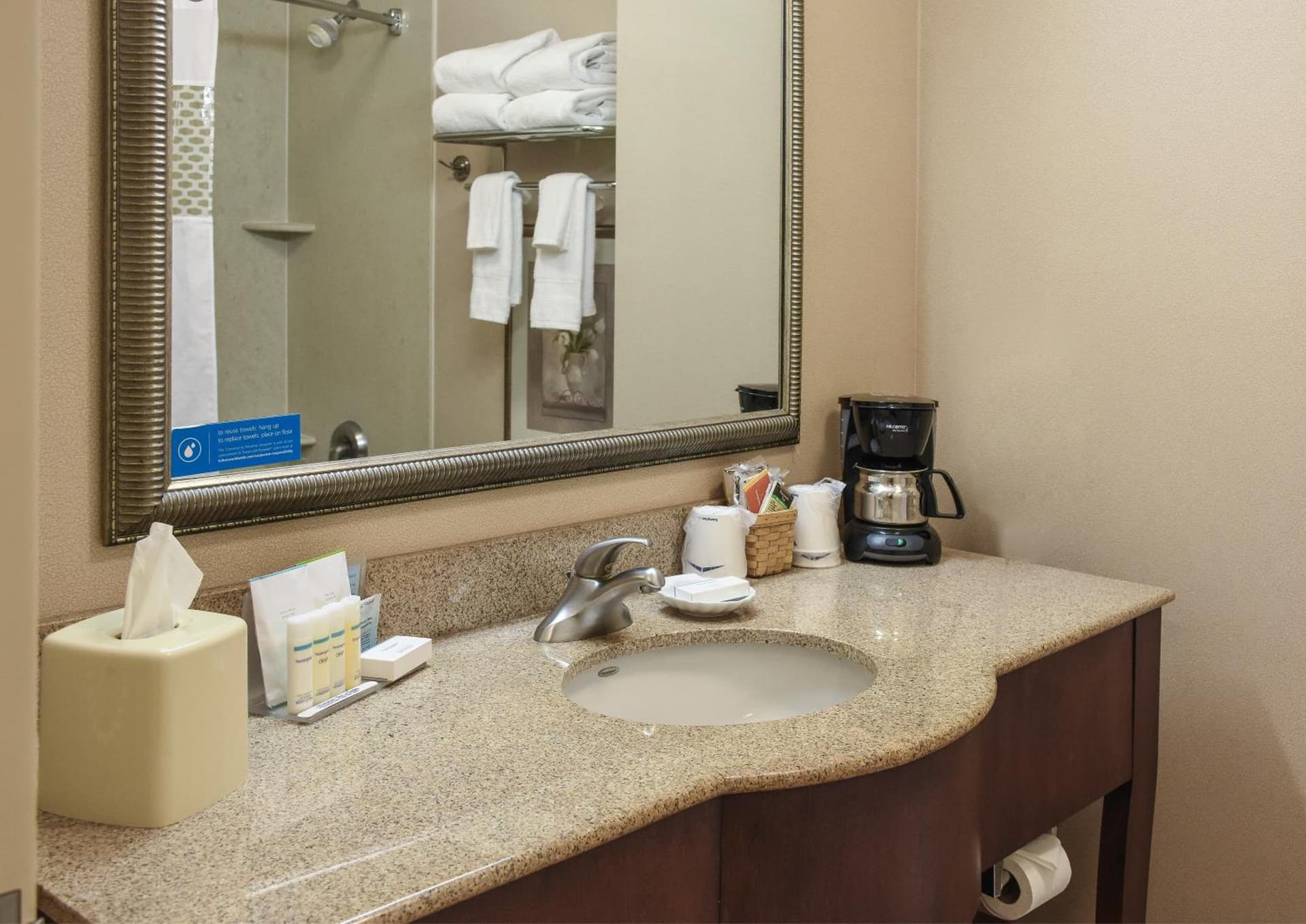 Hampton Inn & Suites Youngstown-Canfield gallery photo in Canfield, OH — image 31