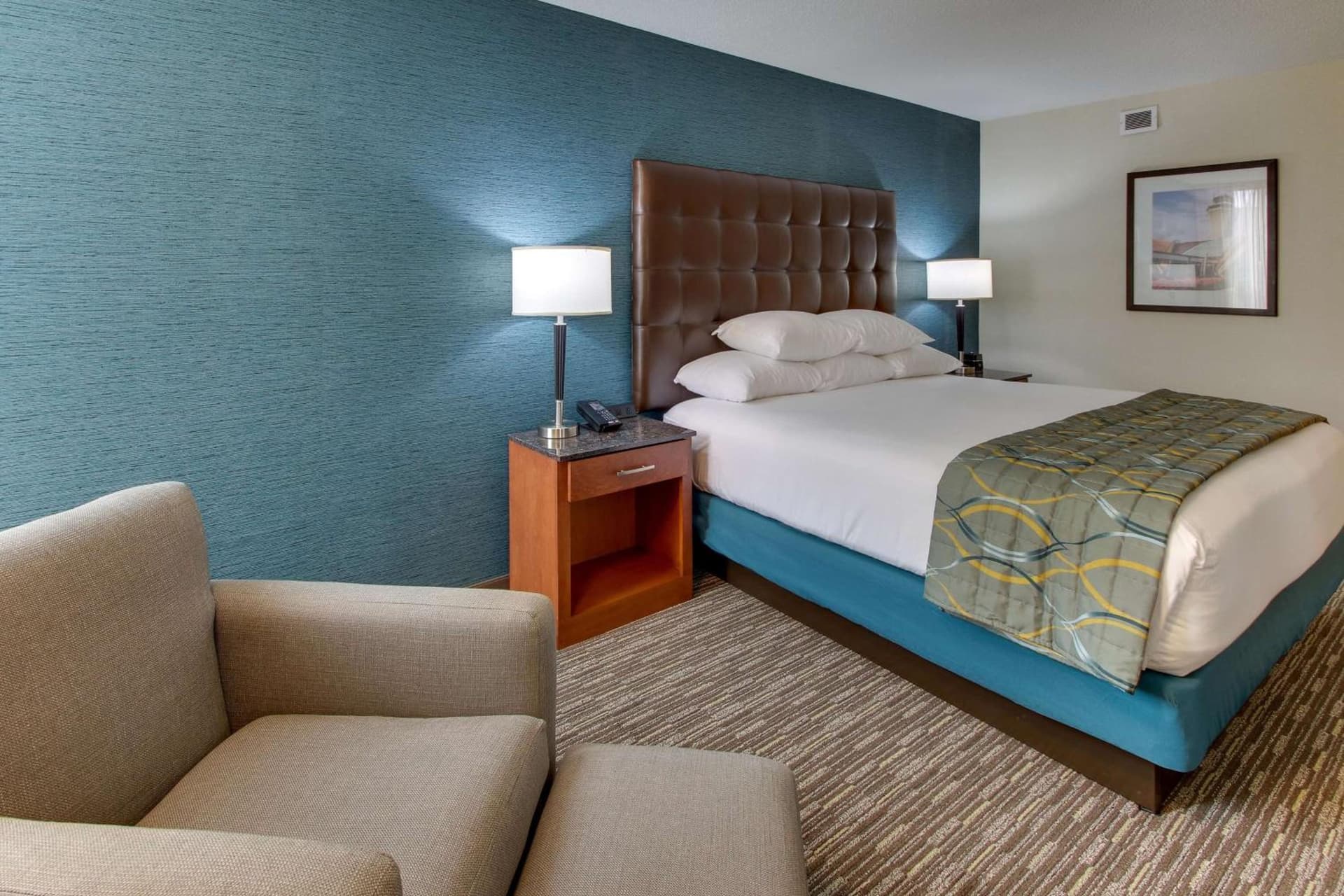 Pear Tree Inn St. Louis Airport gallery photo in Edmundson, MO — image 9