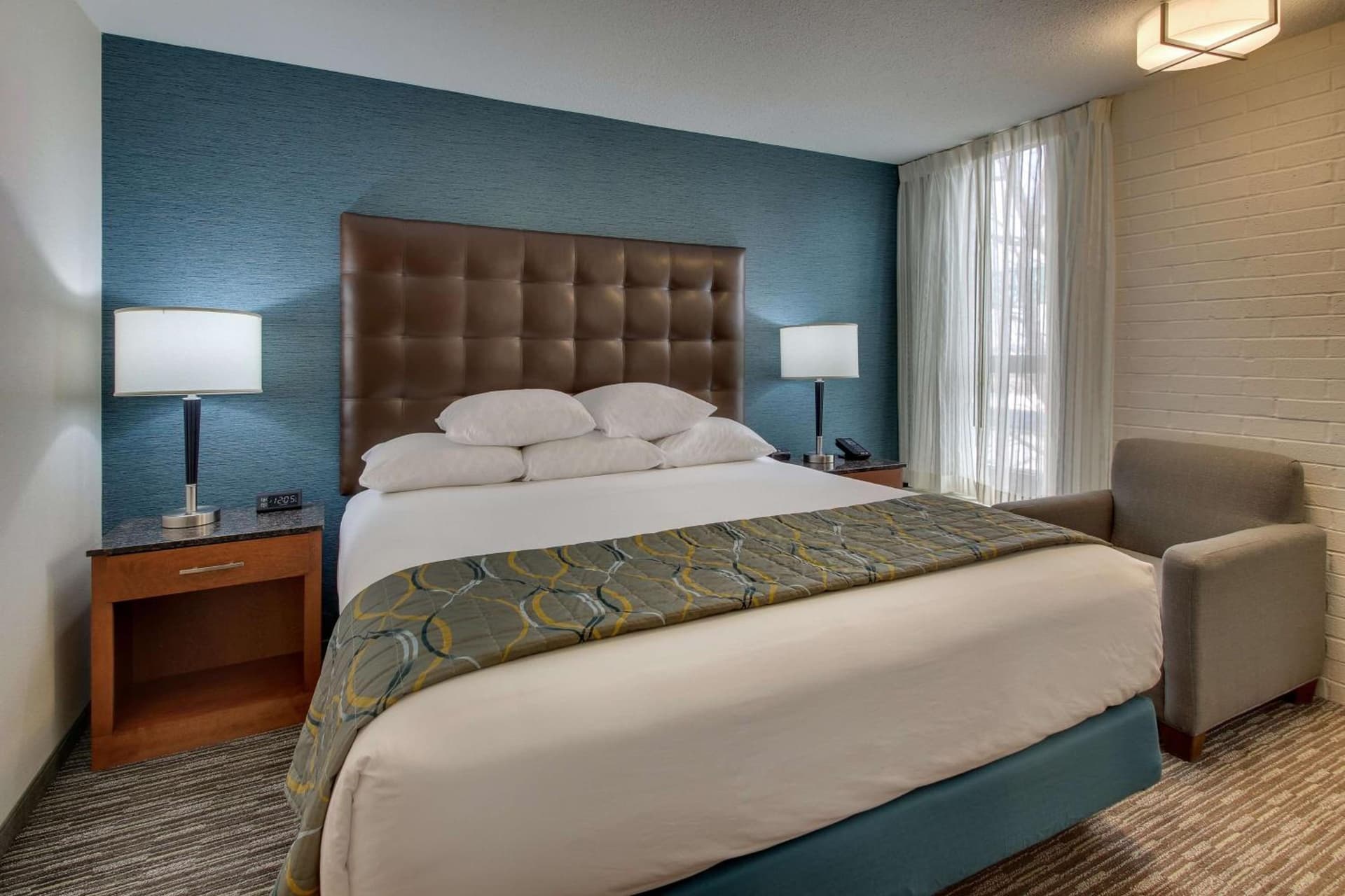 Pear Tree Inn St. Louis Airport gallery photo in Edmundson, MO — image 33