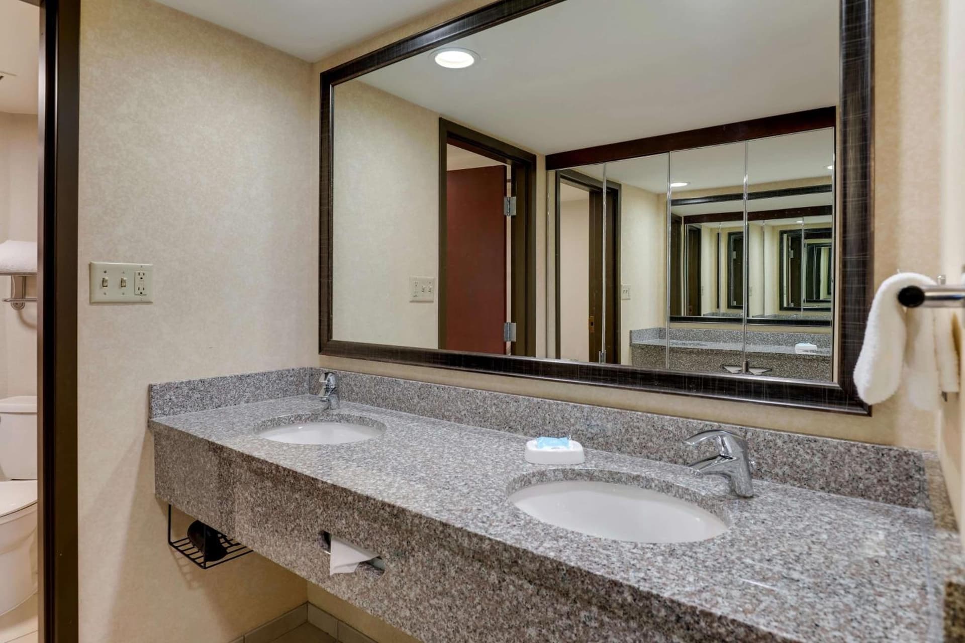 Drury Inn & Suites Atlanta Marietta gallery photo in Marietta, GA — image 14