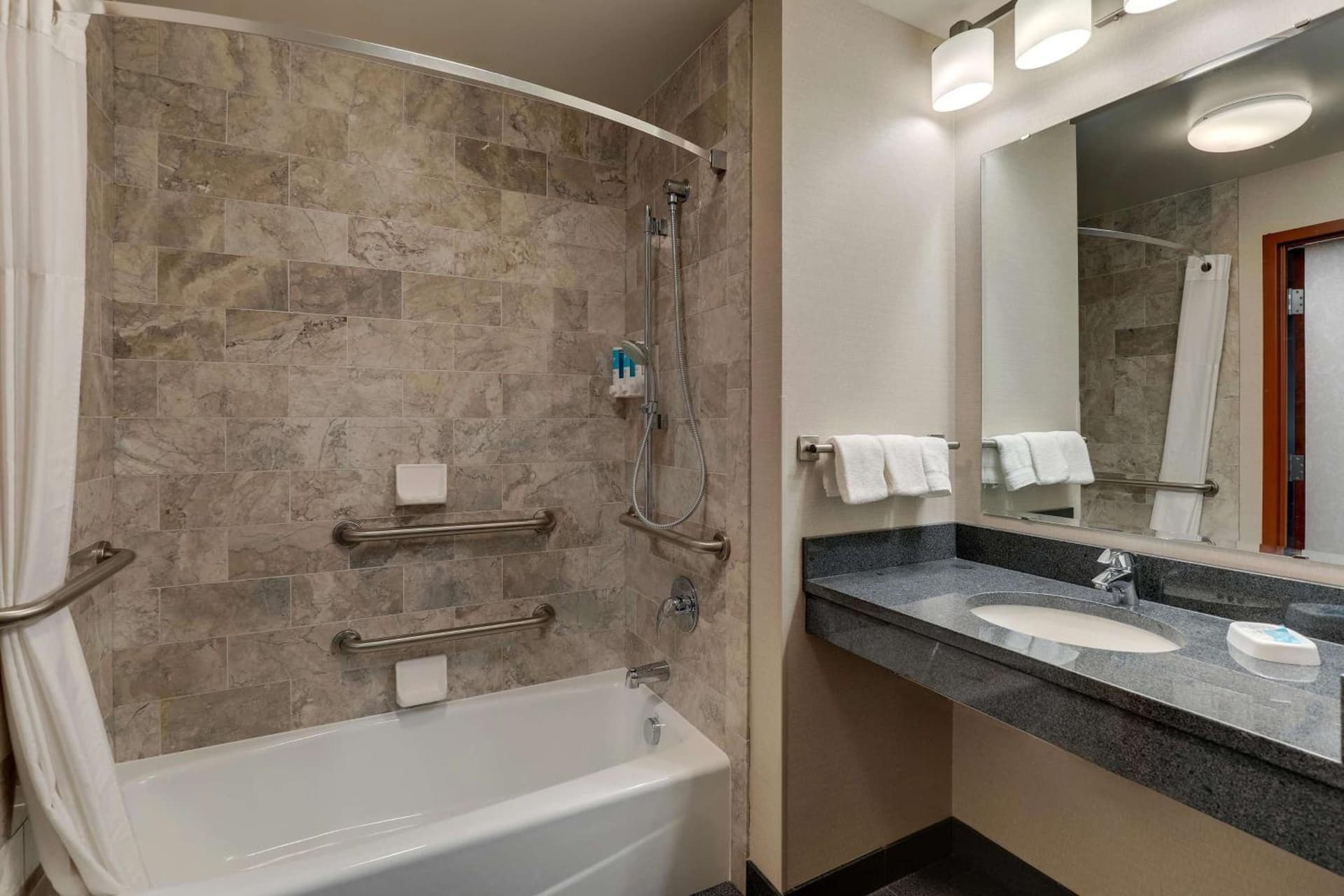 Drury Inn & Suites St. Louis Arnold gallery photo in Arnold, MO — image 38