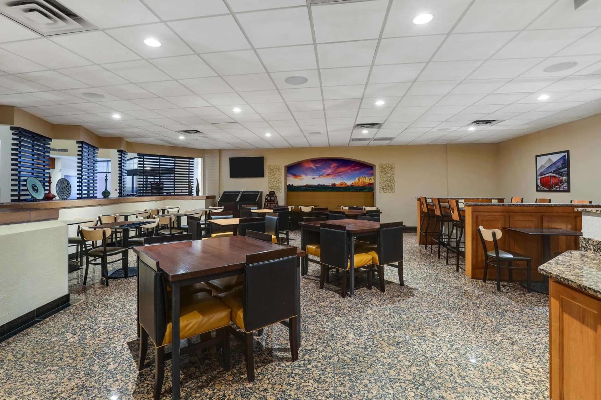 Drury Inn & Suites Phoenix Airport gallery photo in Phoenix, AZ — image 42