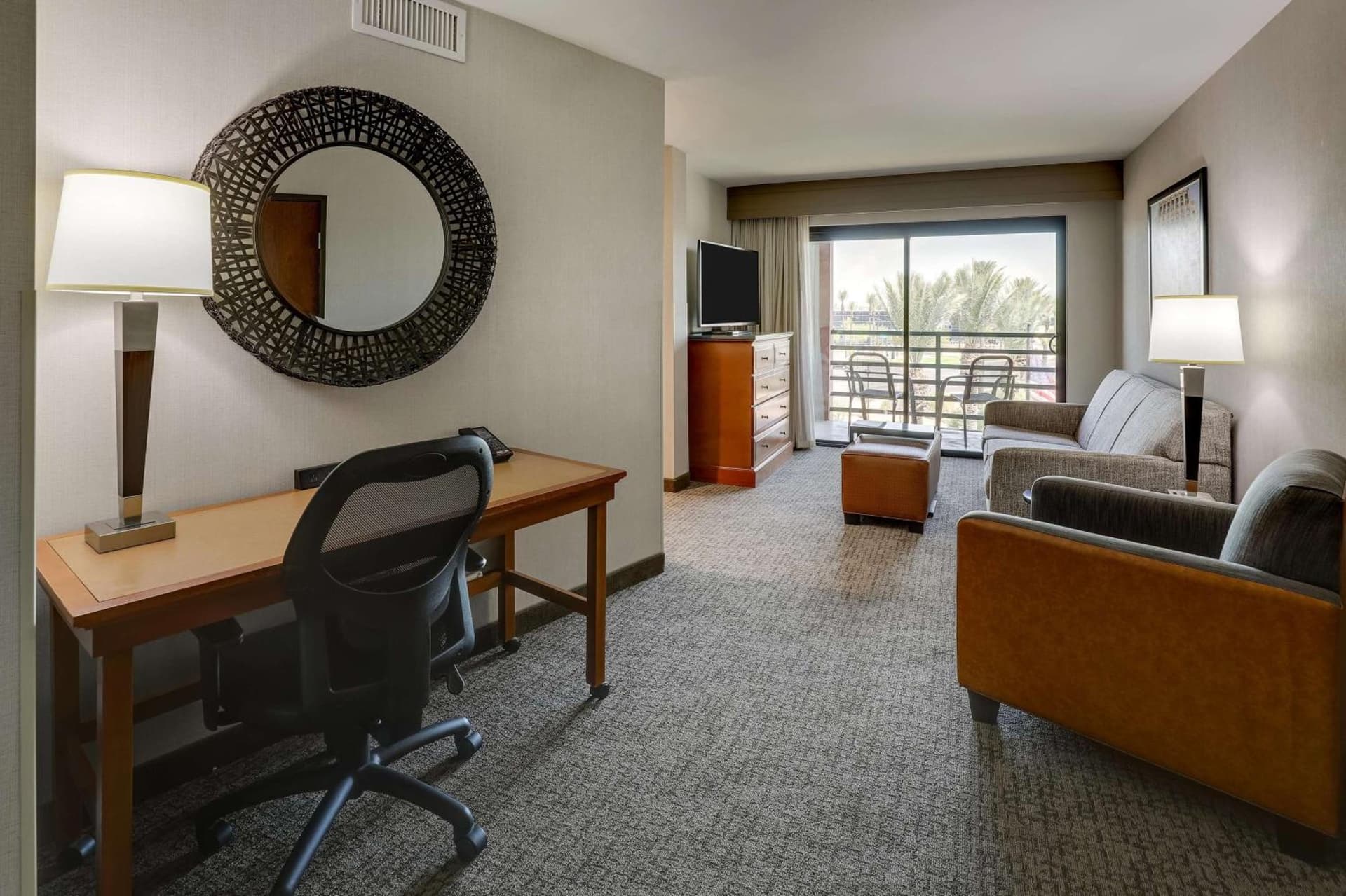 Drury Inn & Suites Phoenix Airport gallery photo in Phoenix, AZ — image 25