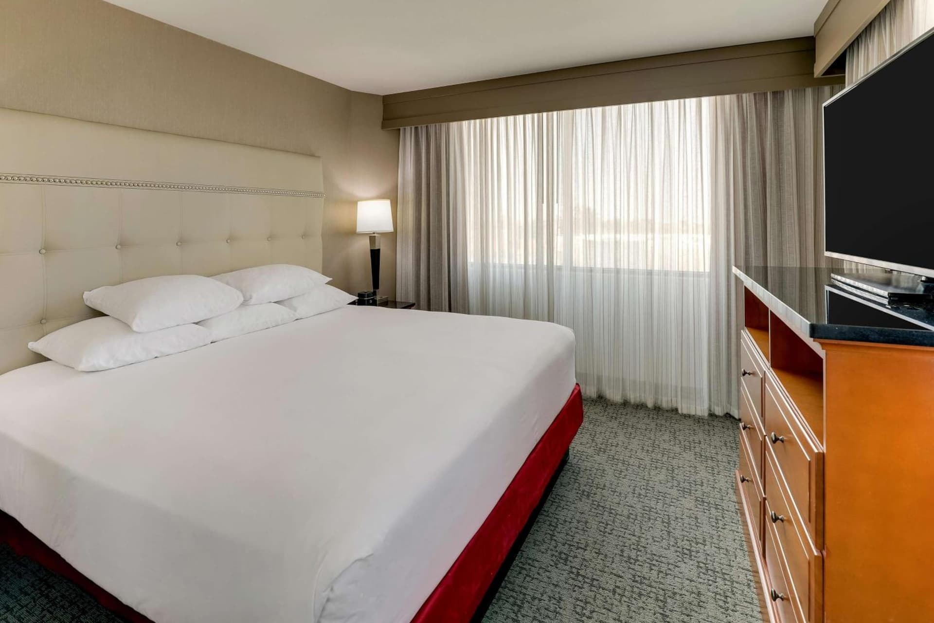 Drury Inn & Suites Phoenix Airport gallery photo in Phoenix, AZ — image 24