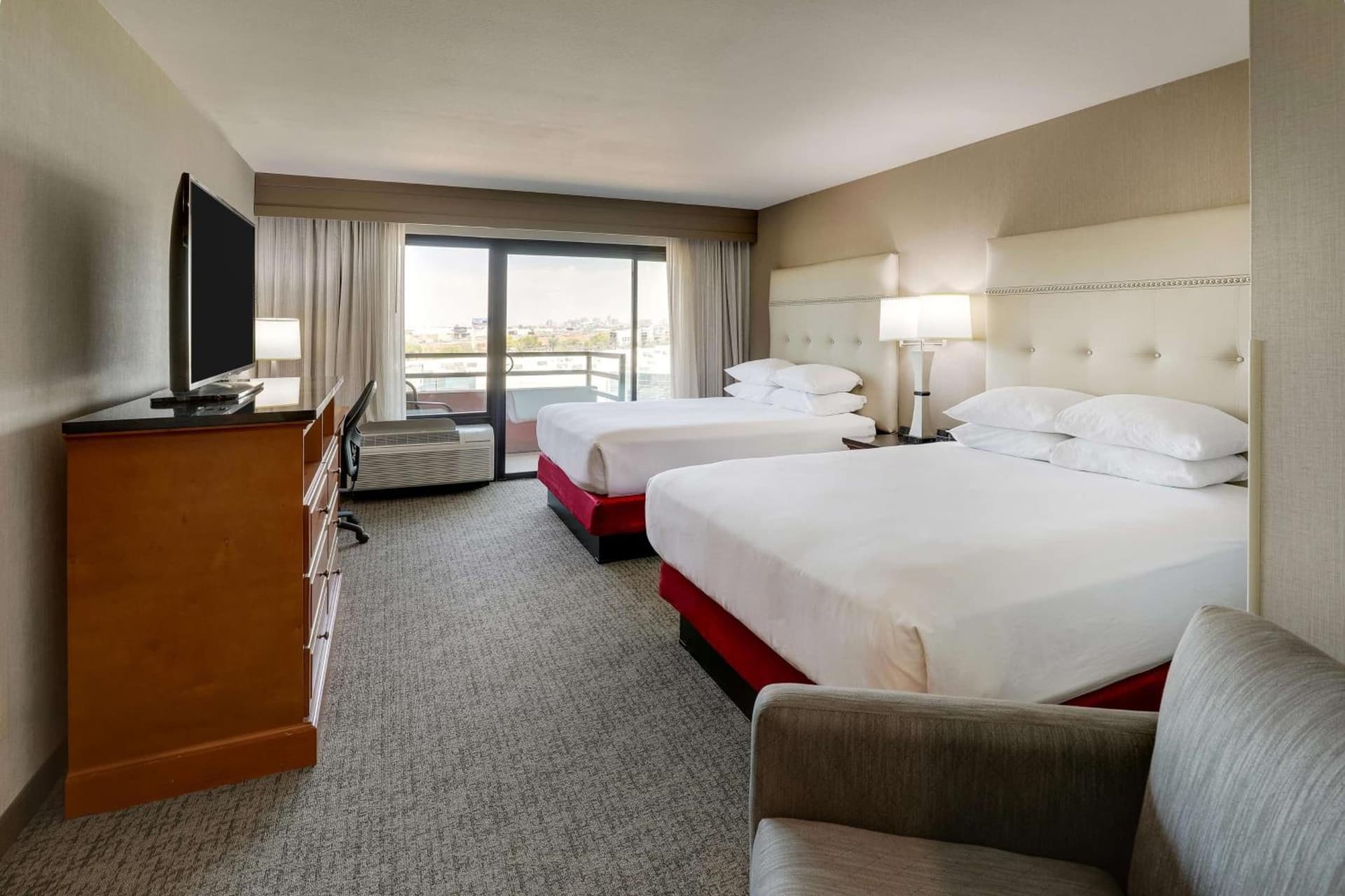 Drury Inn & Suites Phoenix Airport gallery photo in Phoenix, AZ — image 71