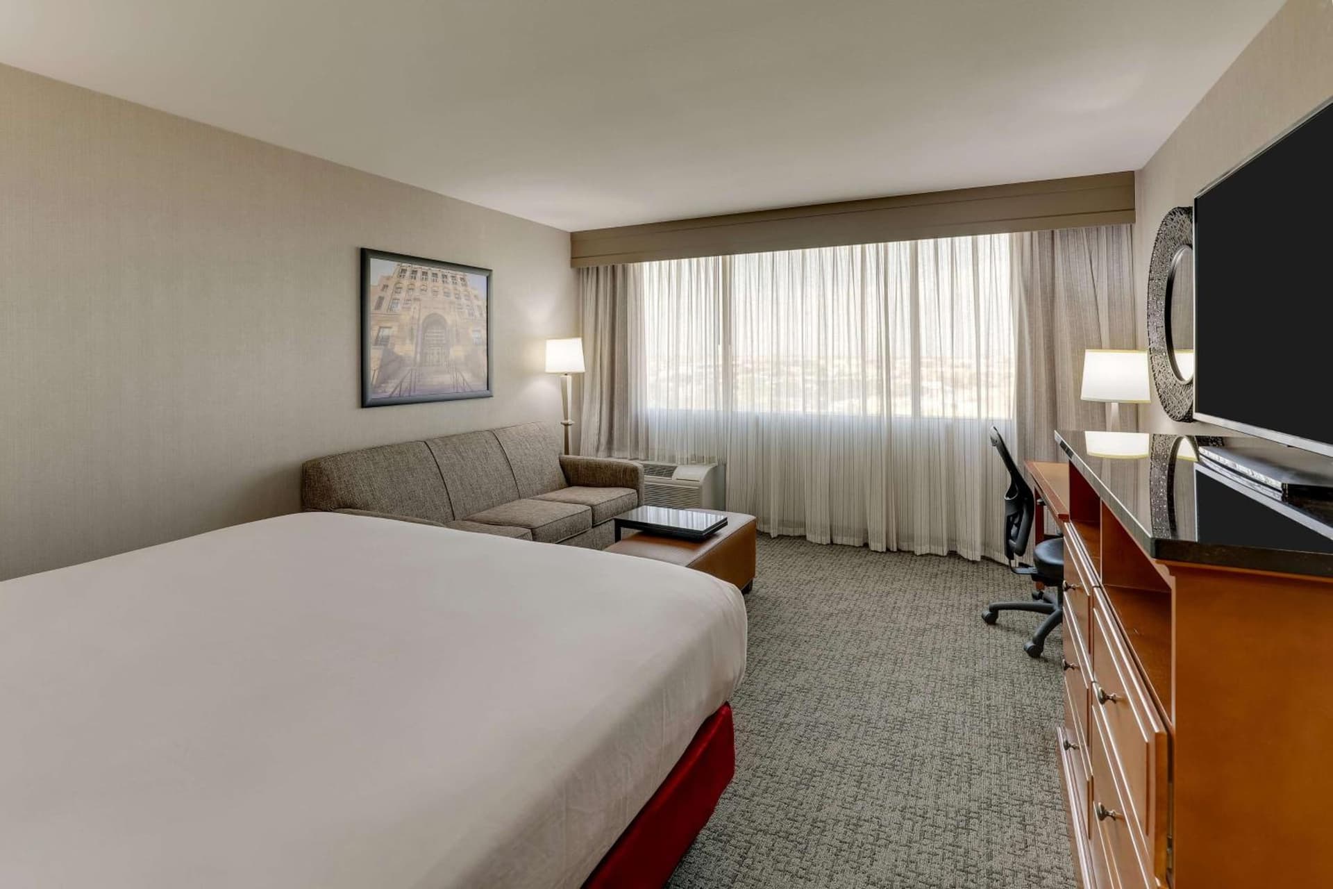 Drury Inn & Suites Phoenix Airport gallery photo in Phoenix, AZ — image 9