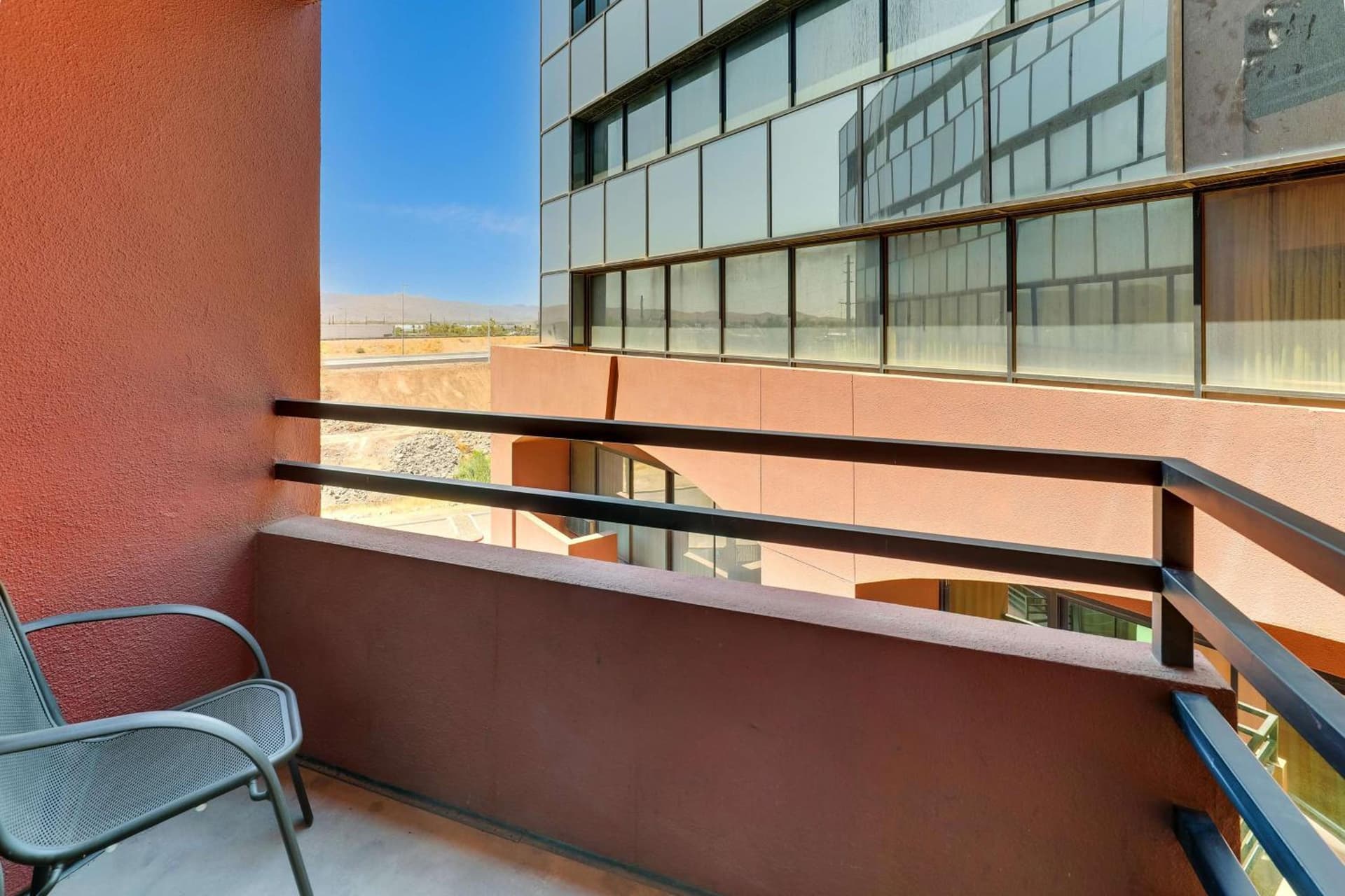 Drury Inn & Suites Phoenix Airport gallery photo in Phoenix, AZ — image 17