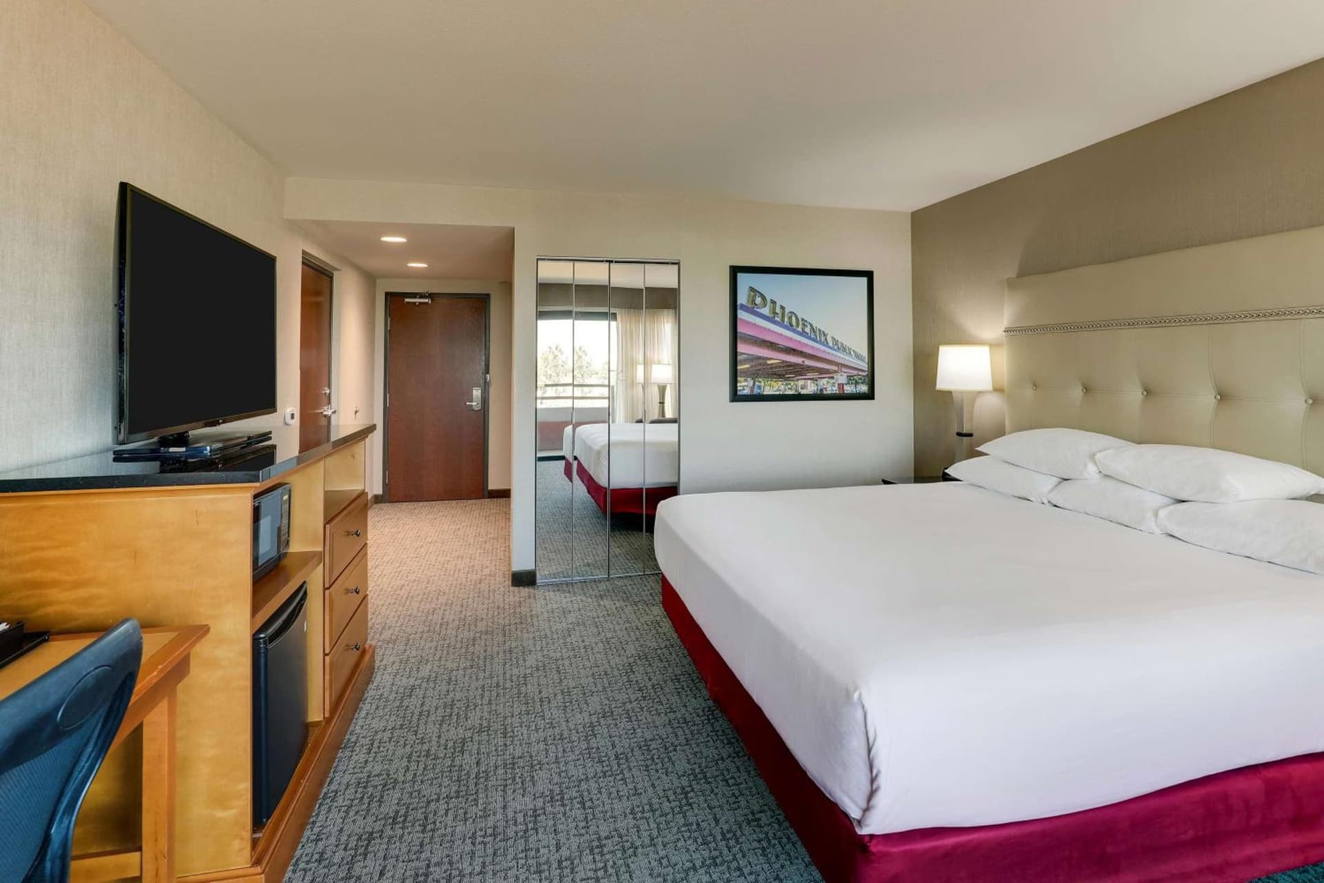 Drury Inn & Suites Phoenix Airport gallery photo in Phoenix, AZ — image 12