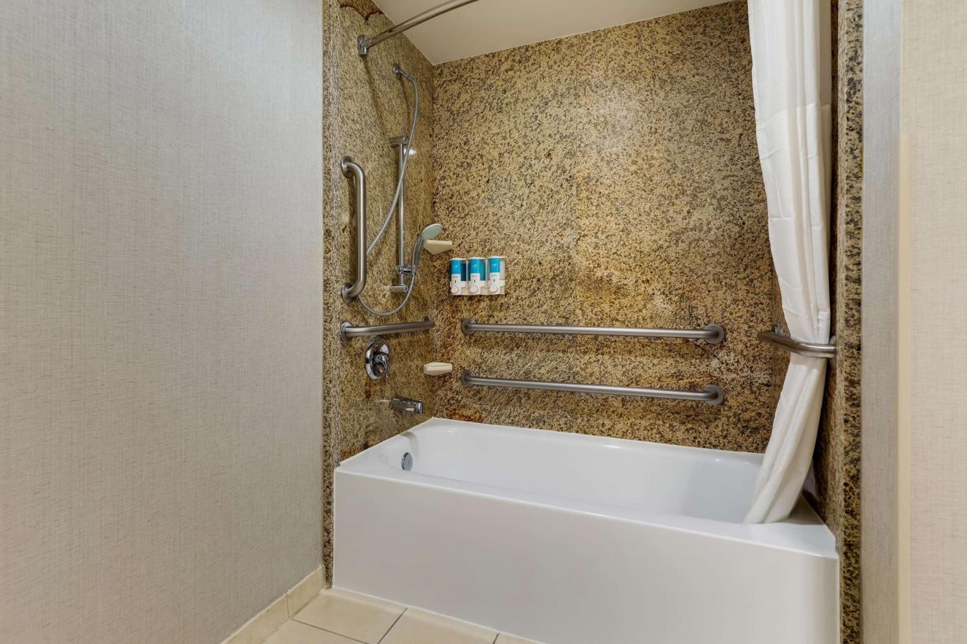 Drury Inn & Suites Phoenix Airport gallery photo in Phoenix, AZ — image 47