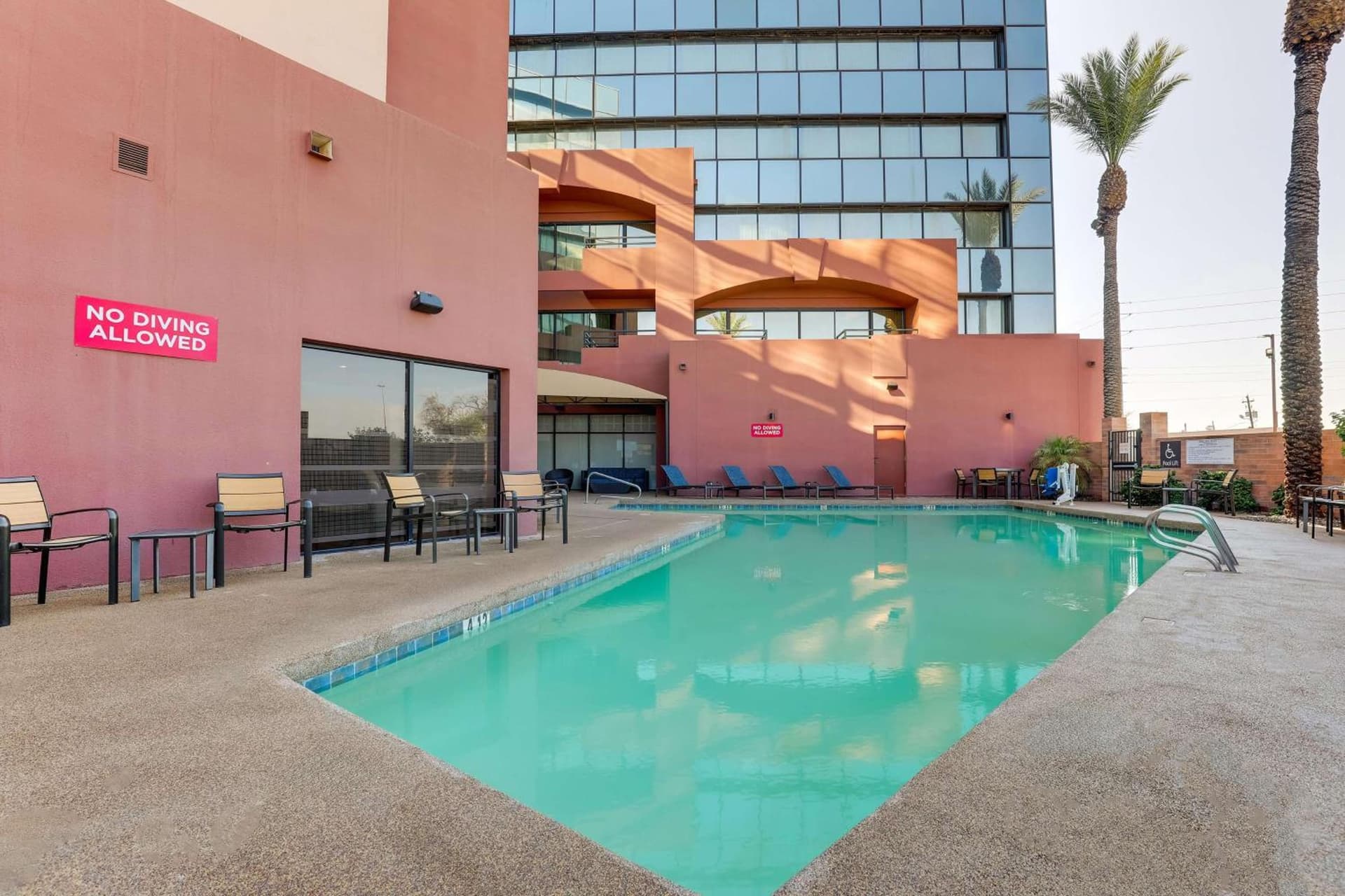 Drury Inn & Suites Phoenix Airport gallery photo in Phoenix, AZ — image 56