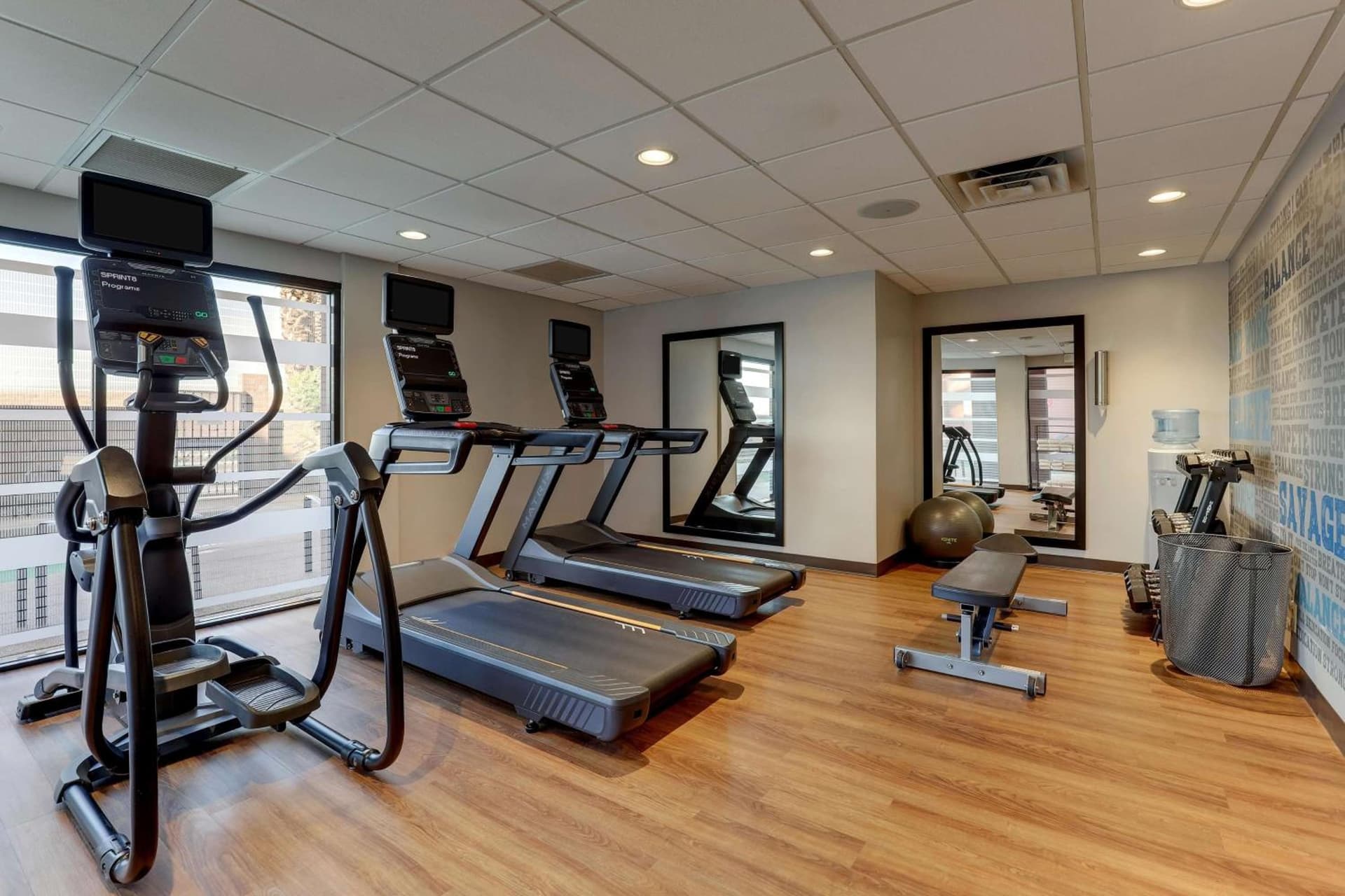Drury Inn & Suites Phoenix Airport gallery photo in Phoenix, AZ — image 55