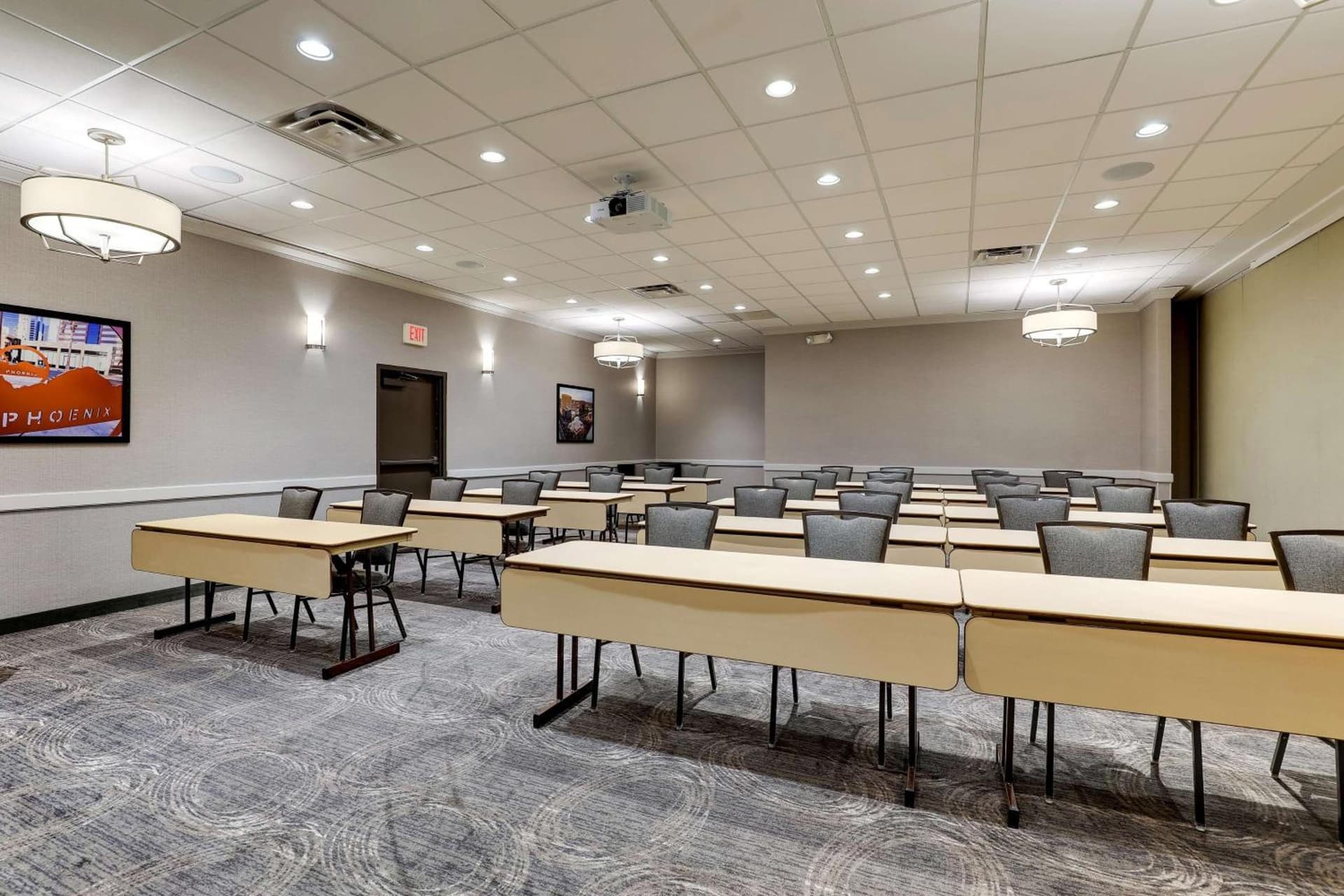 Drury Inn & Suites Phoenix Airport gallery photo in Phoenix, AZ — image 31