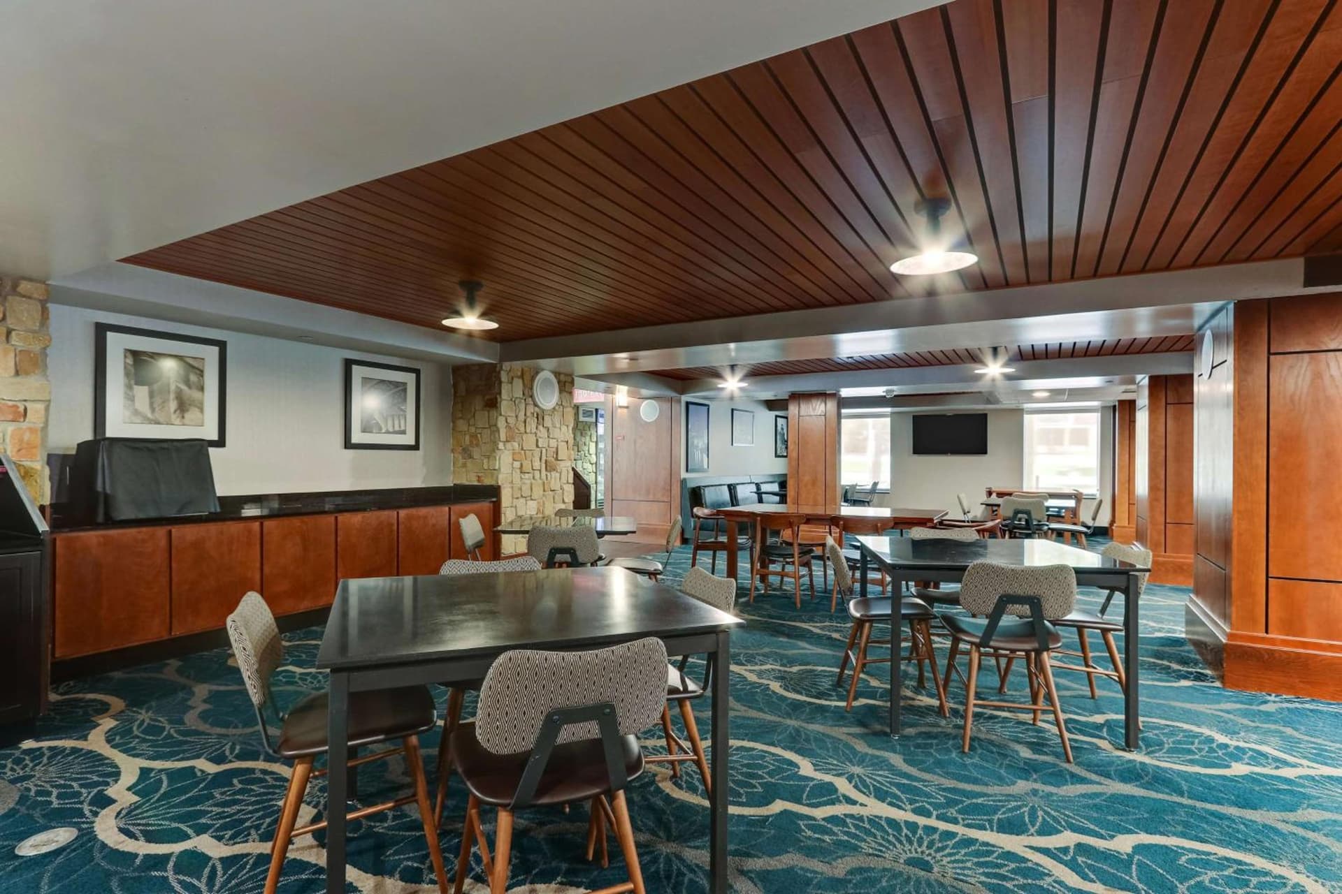 Wyndham Garden San Antonio Airport interior in San Antonio, TX — gallery photo 2