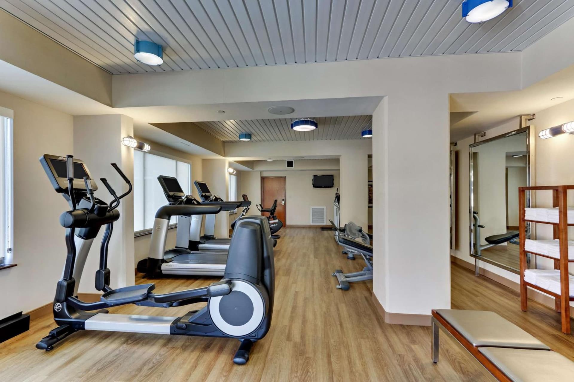Wyndham Garden San Antonio Airport interior in San Antonio, TX — gallery photo 2