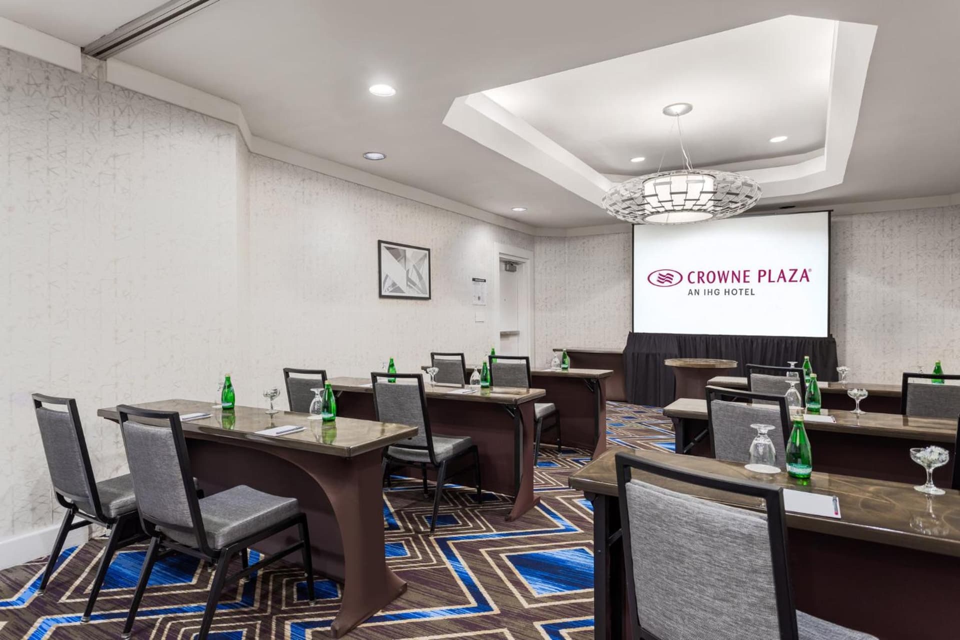 Crowne Plaza Annapolis by IHG interior in Annapolis, MD — gallery photo 2