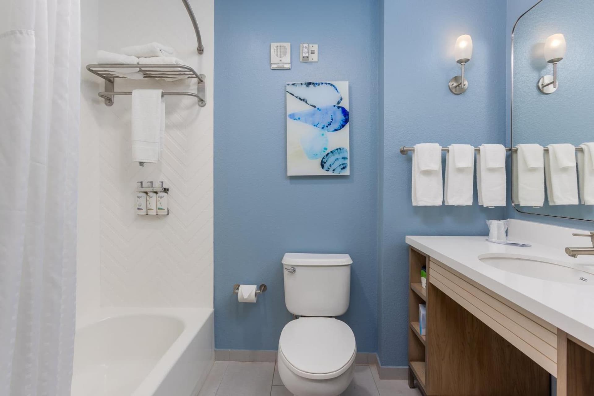 Holiday Inn Resort Pensacola Beach Gulf Front by IHG gallery photo in Pensacola Beach, FL — image 15
