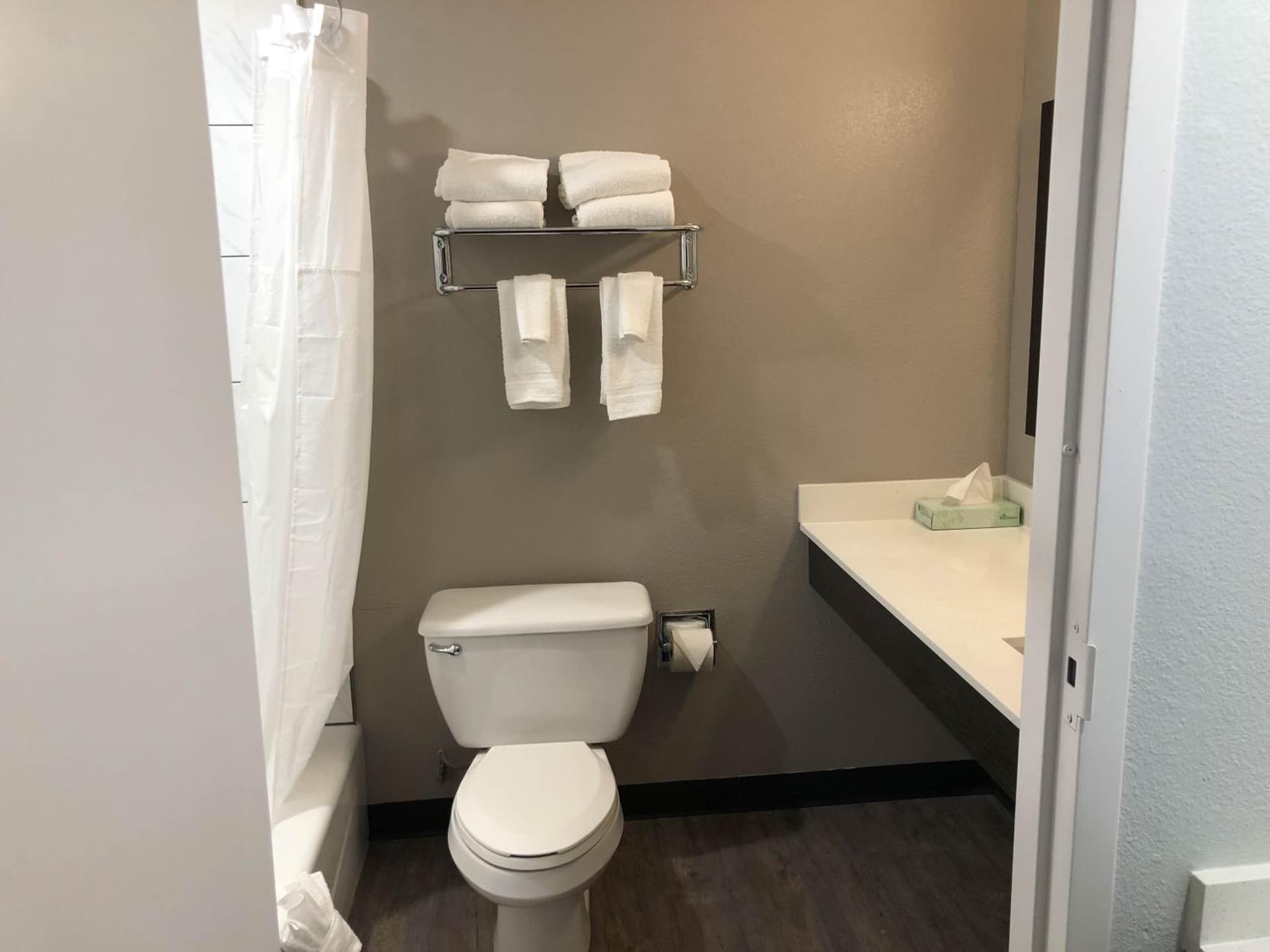 Studio 6 Killeen TX property views in Killeen, TX — gallery photo 3