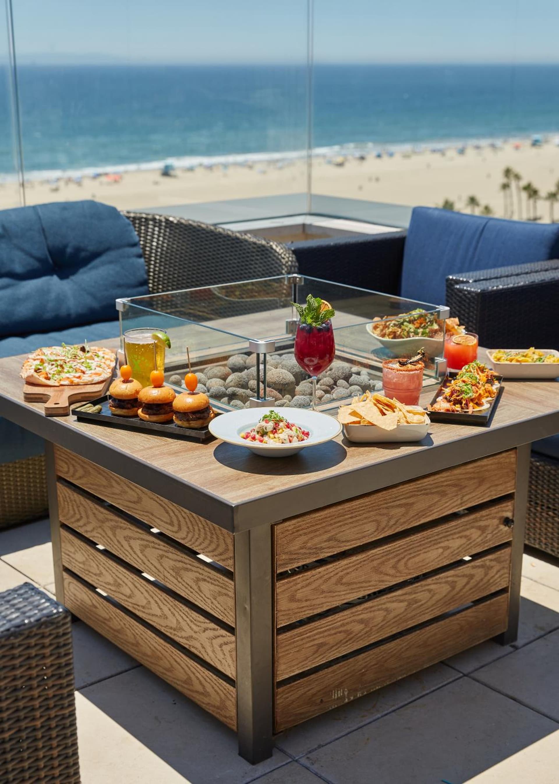 The Waterfront Beach Resort, A Hilton Hotel gallery photo in Huntington Beach, CA — image 41