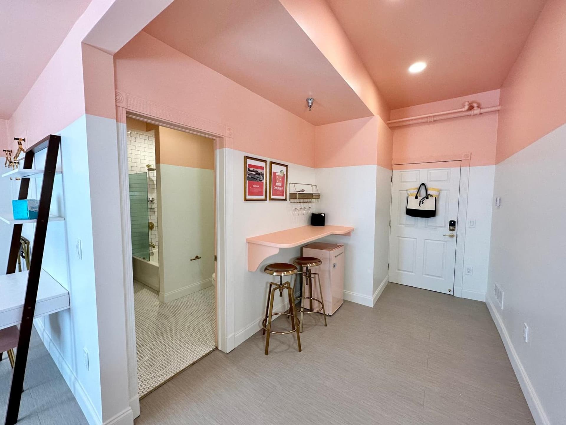 Peninsula Bed & Cocktails interior in St Petersburg, FL — gallery photo 2