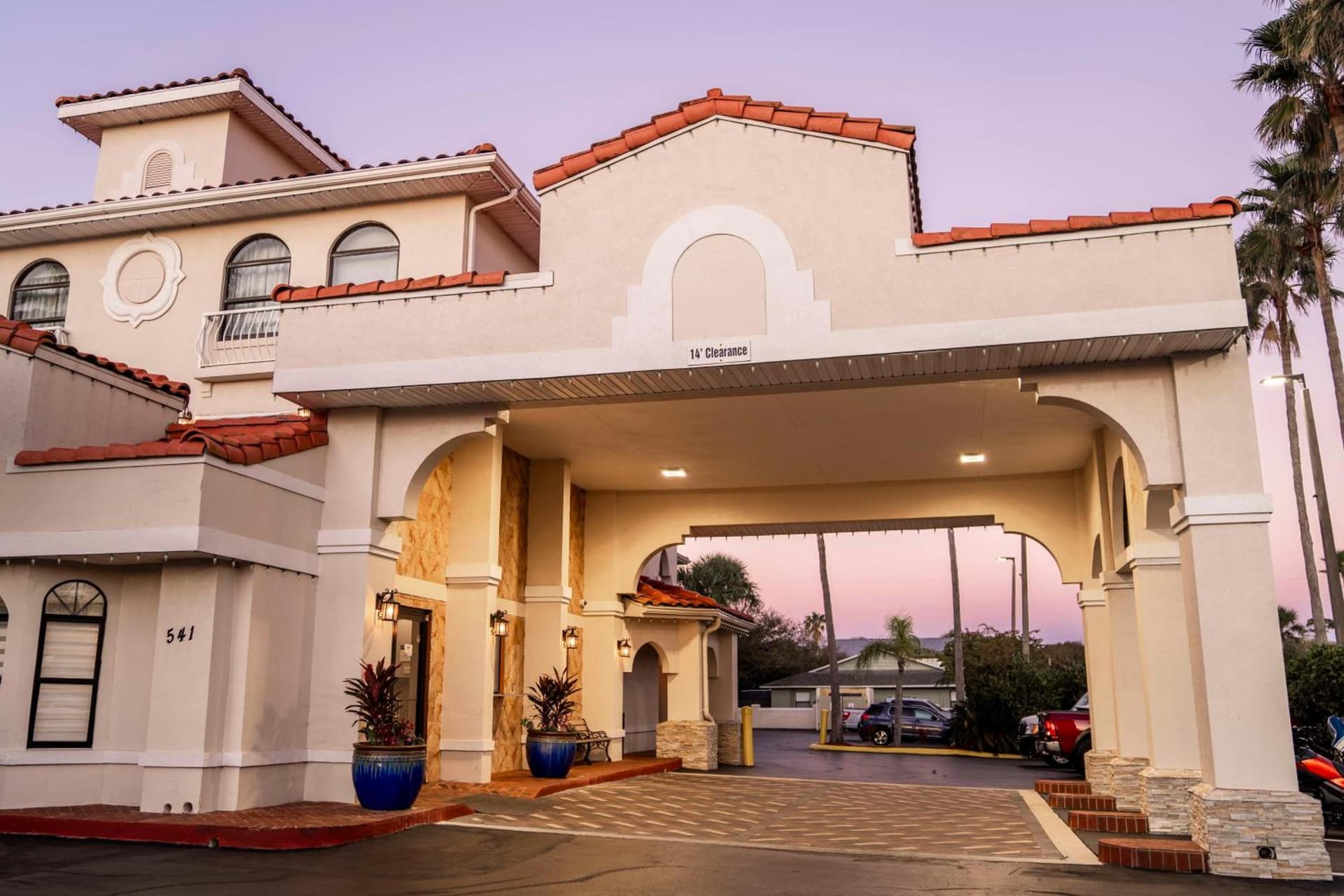 Best Western Seaside Inn interior in Saint Augustine Beach, FL — gallery photo 2