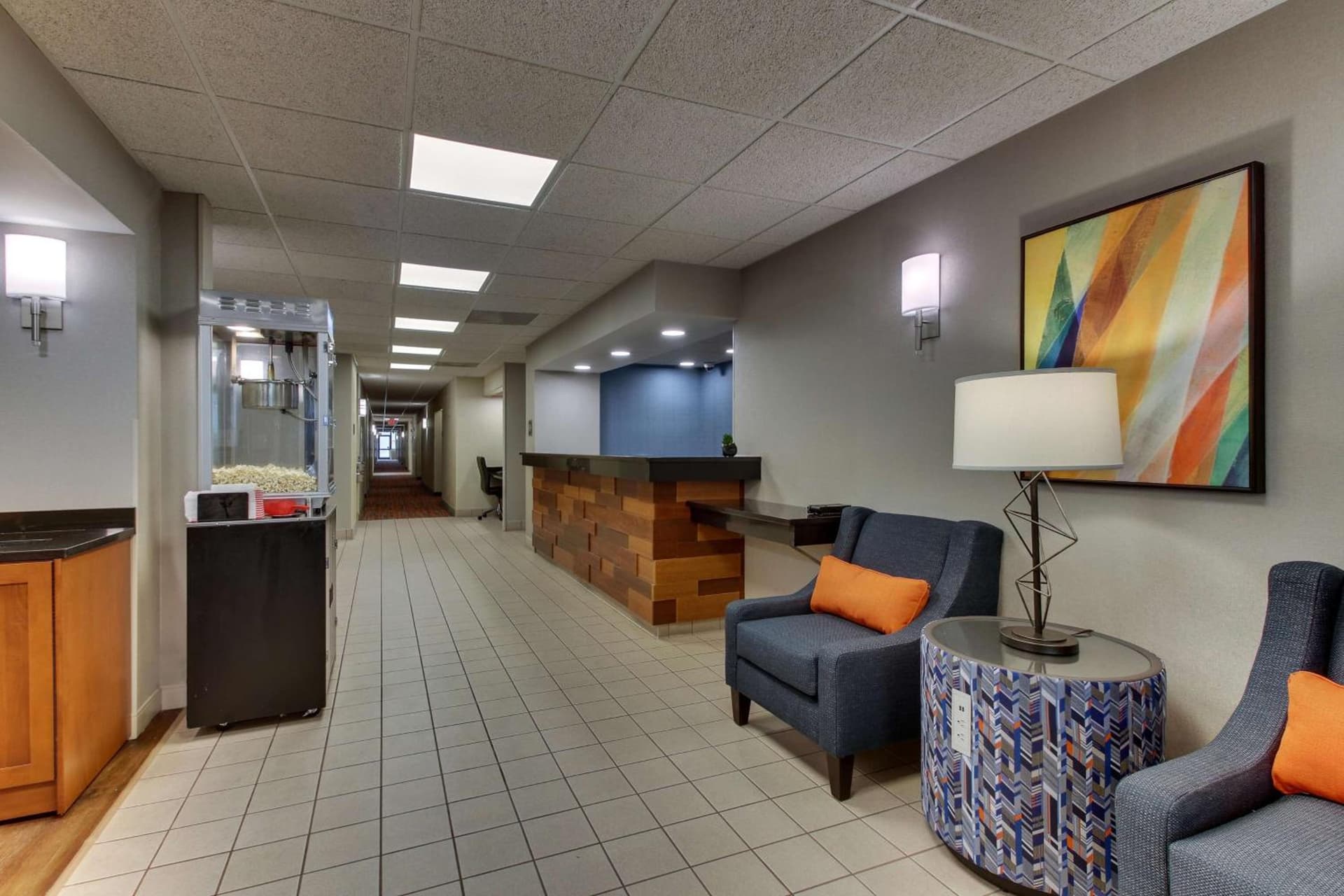 Pear Tree Inn Cape Girardeau West interior in Cape Girardeau, MO — gallery photo 2