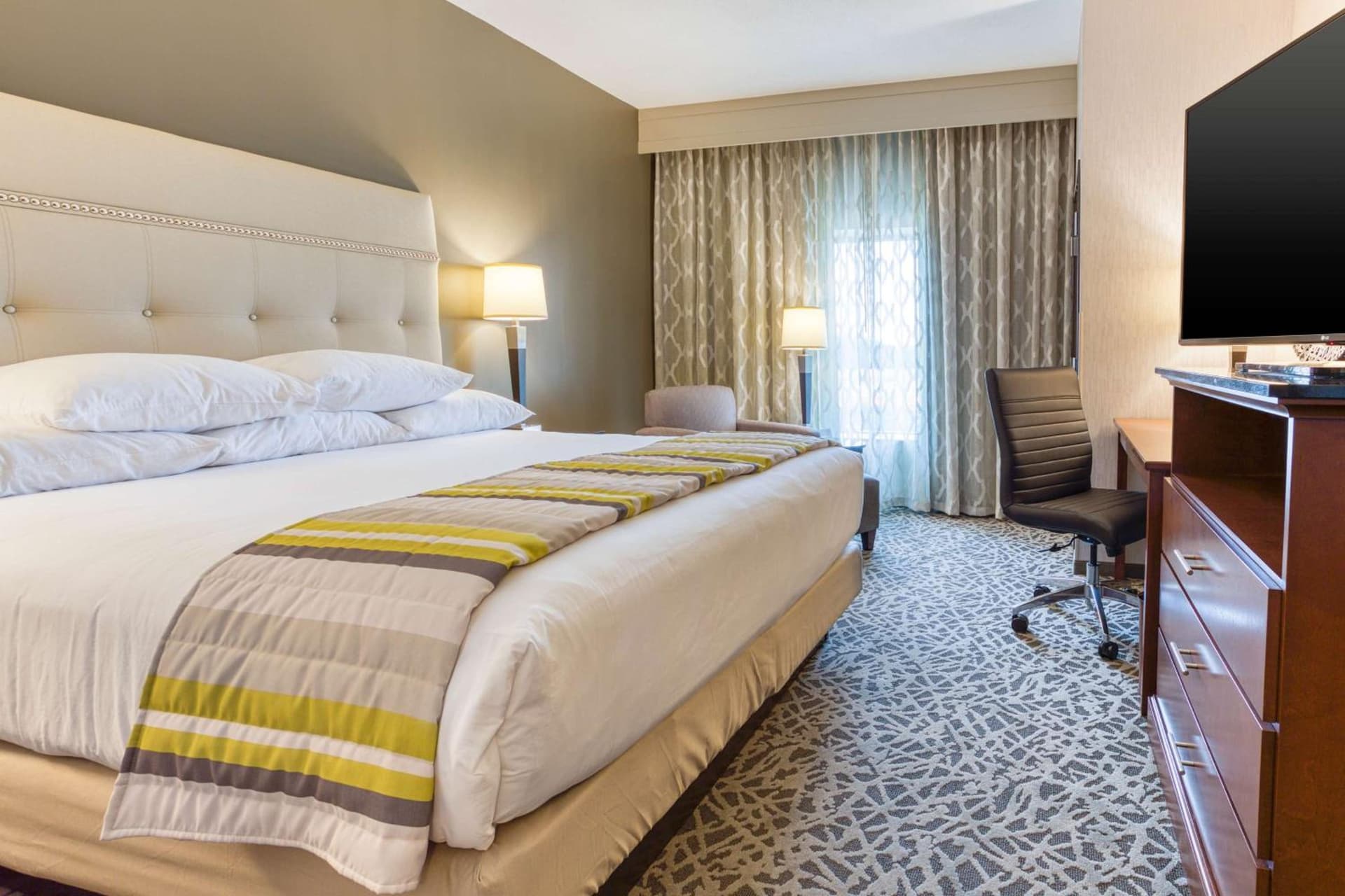 Drury Inn & Suites Cincinnati Northeast Mason gallery photo in Mason, OH — image 40