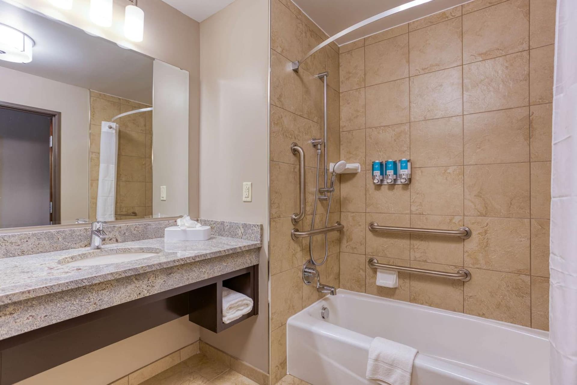 Drury Inn & Suites Cincinnati Northeast Mason gallery photo in Mason, OH — image 5