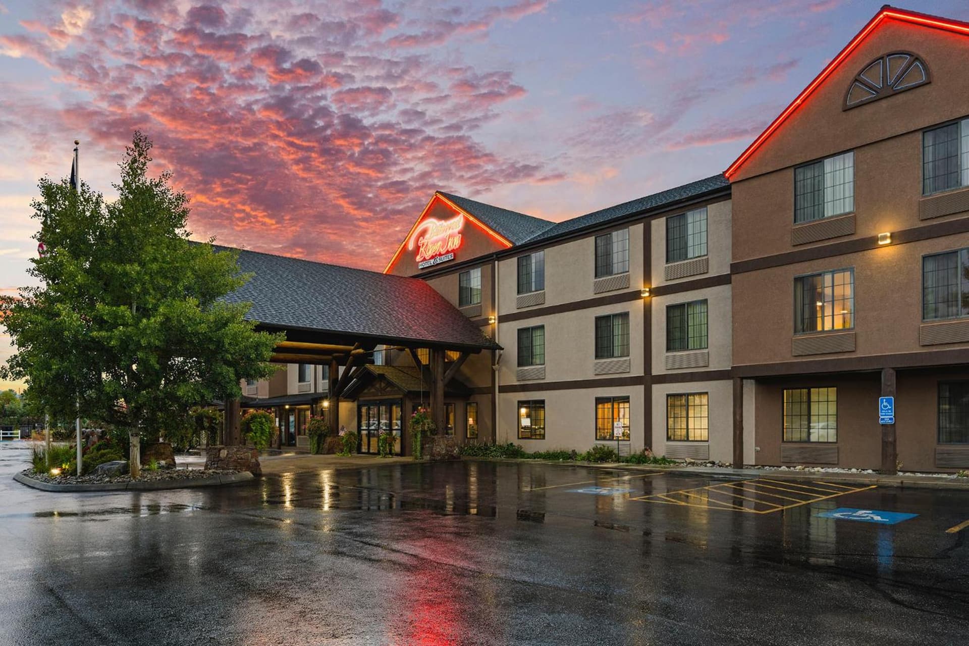Bitterroot River Inn and Conference Center property views in Hamilton, MT — gallery photo 3
