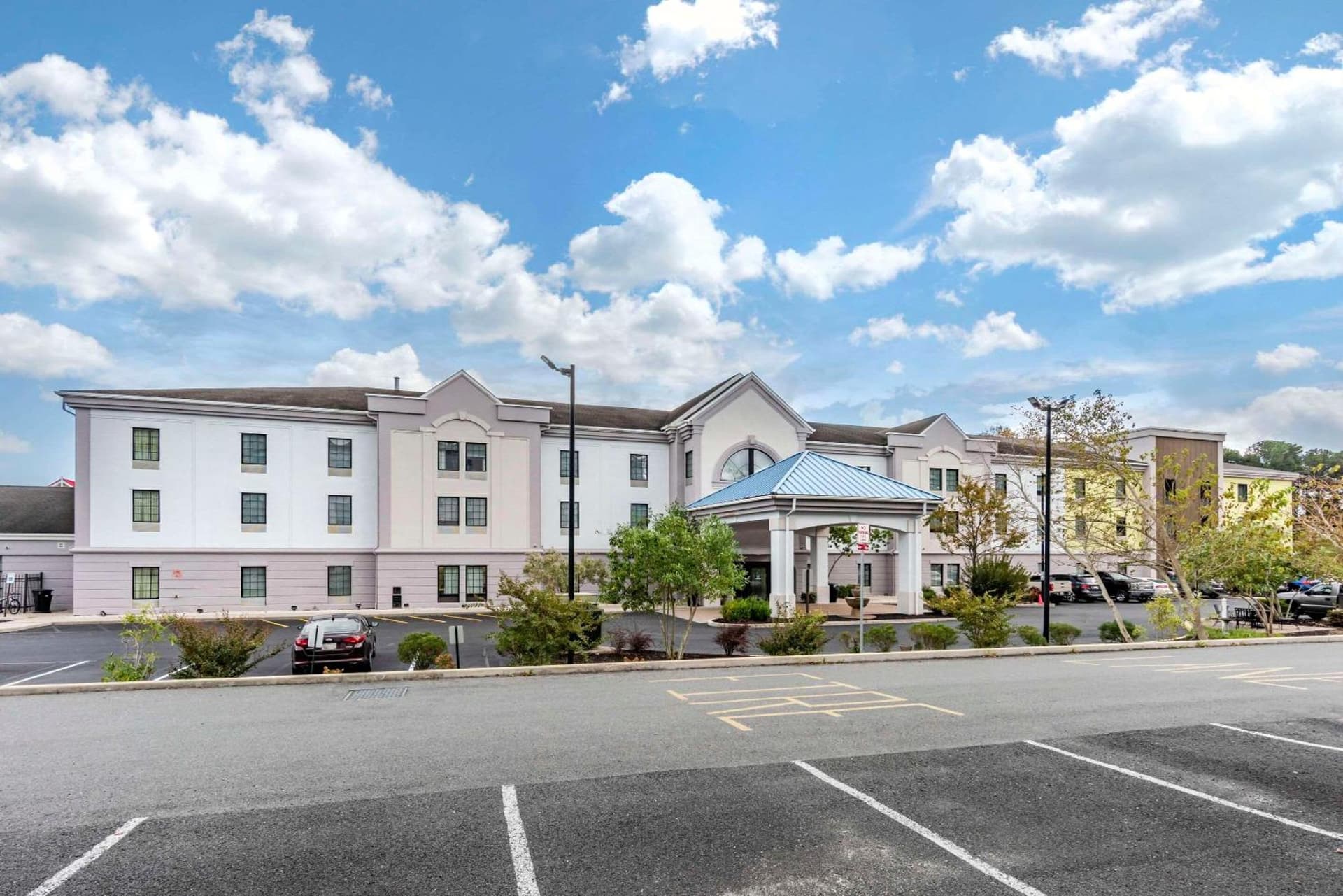 Comfort Suites Ocean City West interior in Ocean City, MD — gallery photo 2