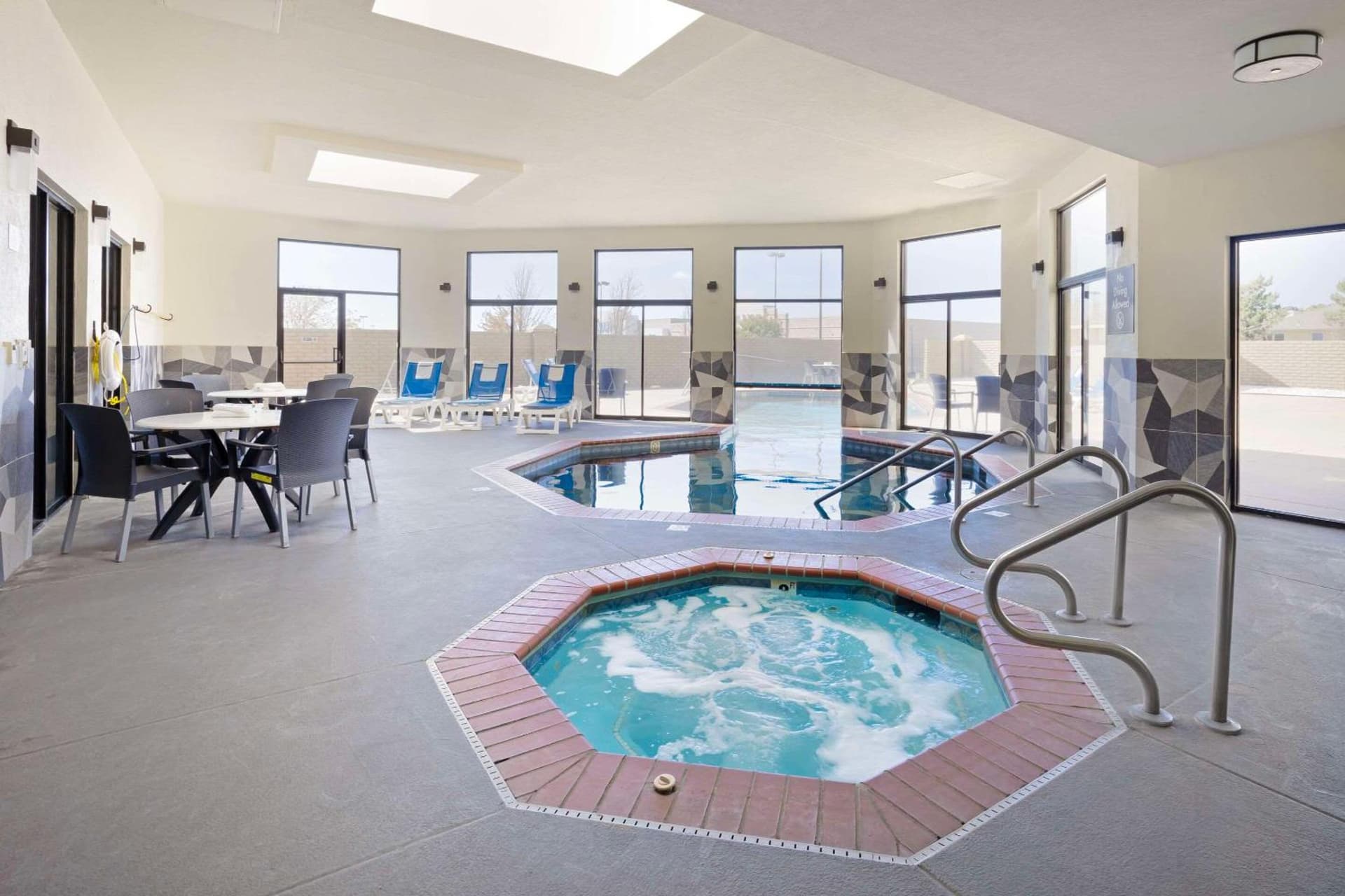 Comfort Inn & Suites Wichita Northeast gallery photo in Wichita, KS — image 24
