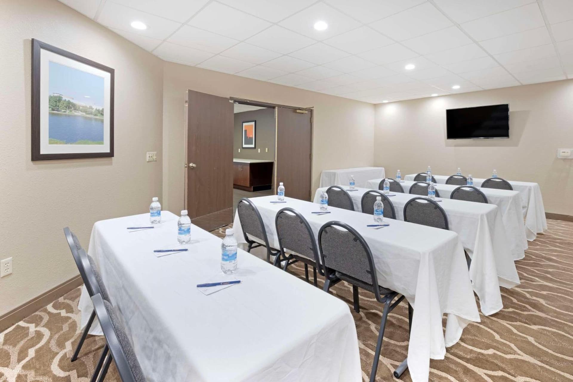 Comfort Inn & Suites Wichita Northeast gallery photo in Wichita, KS — image 26
